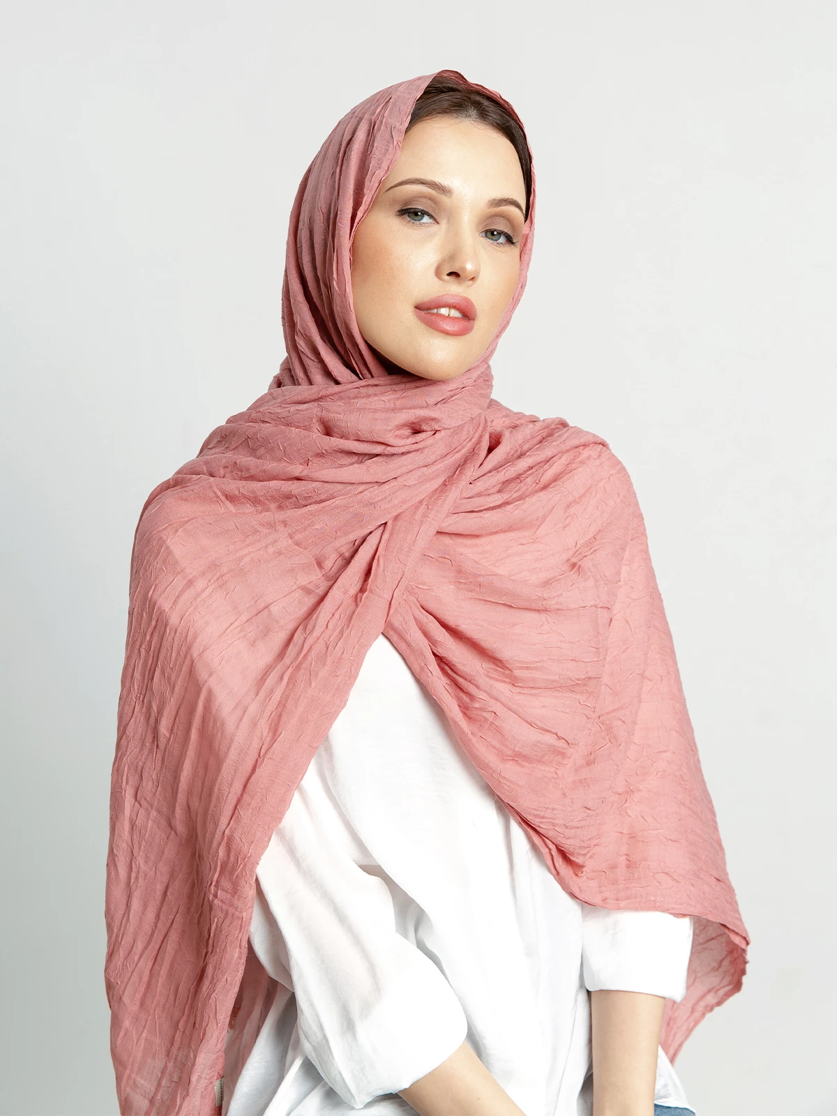 Latest abayas clothing tarha the new wrinkled tarha from kaafmeem