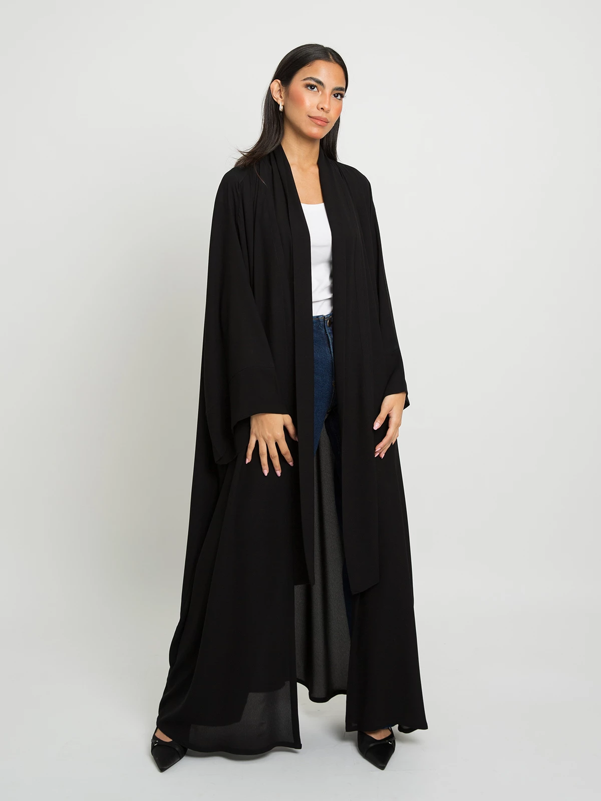 Black open long elegant flowstyle abaya in crepe fabric by kaafmeem end of the year offers and sale
