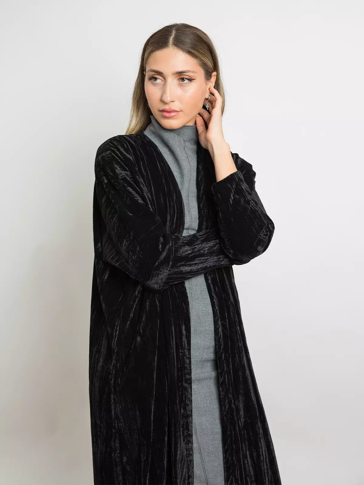 Women Front Open  Contrast Bottom And Bell Sleeve Abaya Black