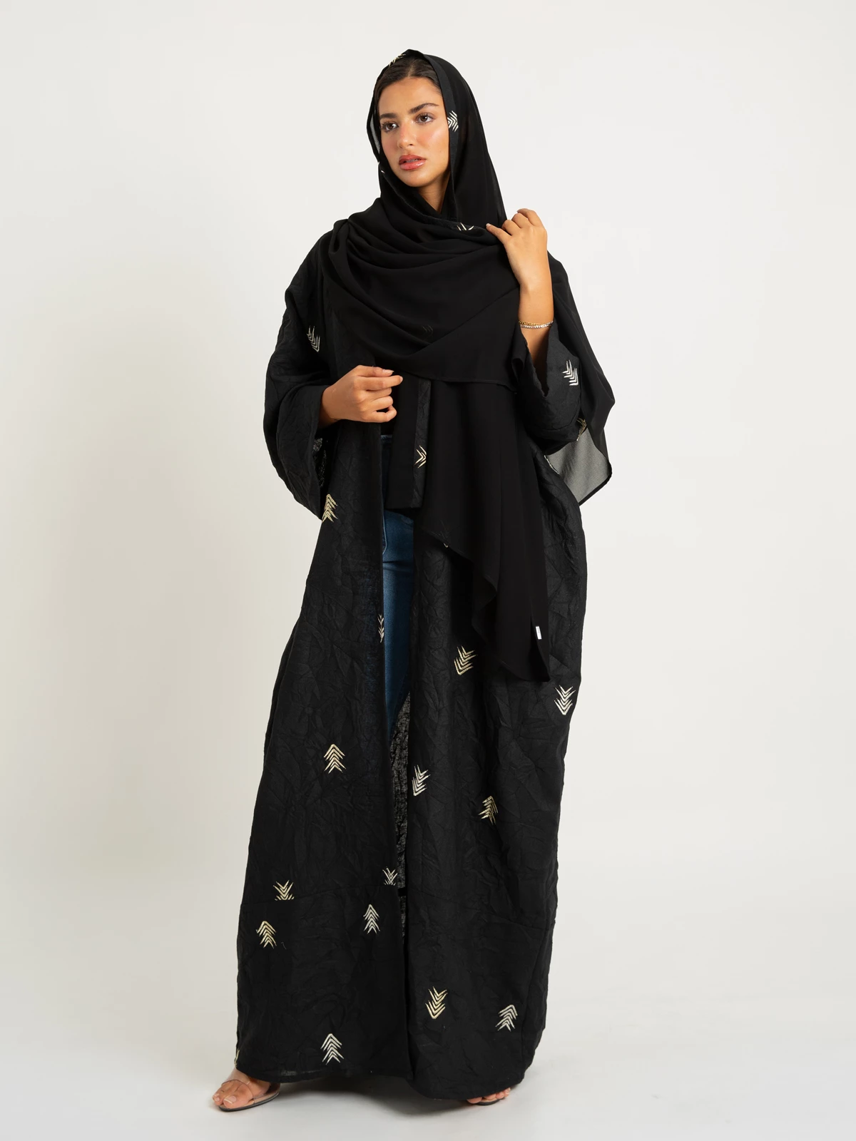 Metalic Arrows Black Wide-fit Abaya