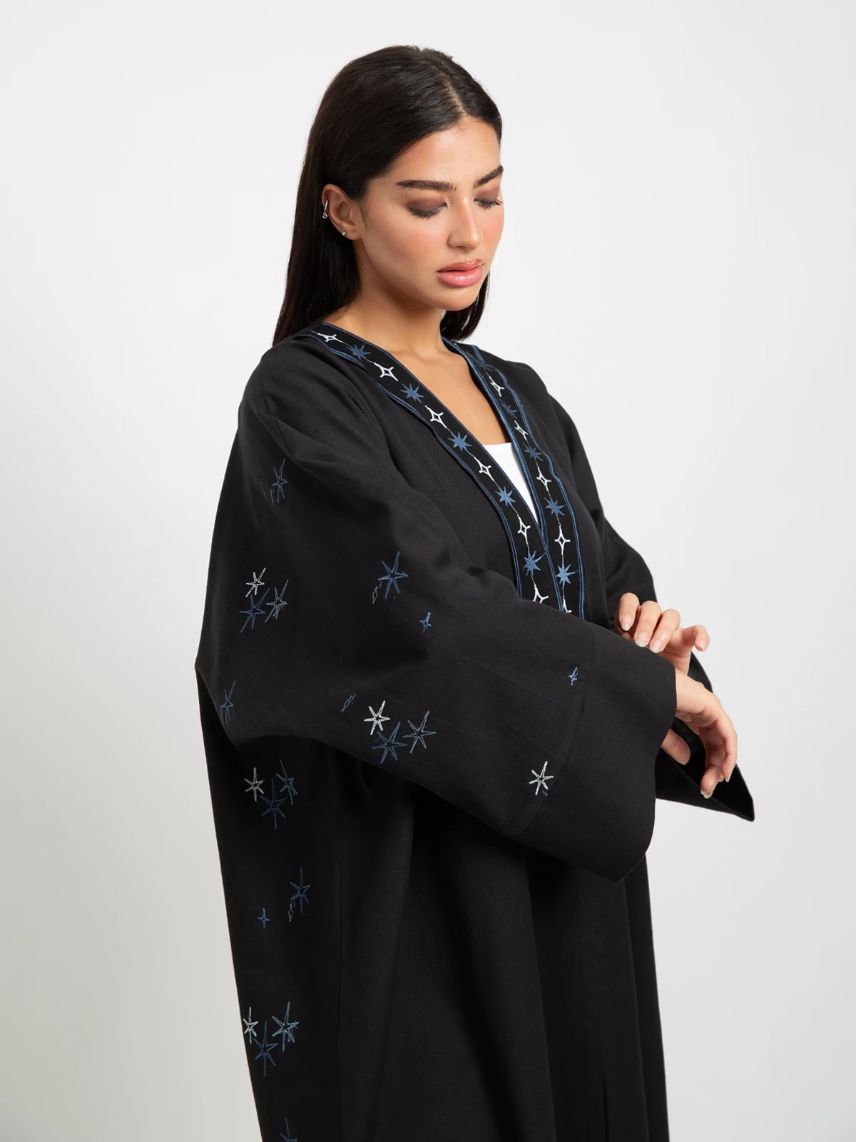 Black Star Shine Wide-fit Abaya