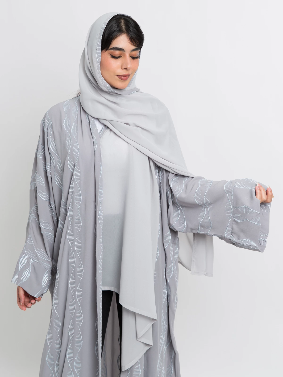 Gray Swirly Spin Abaya