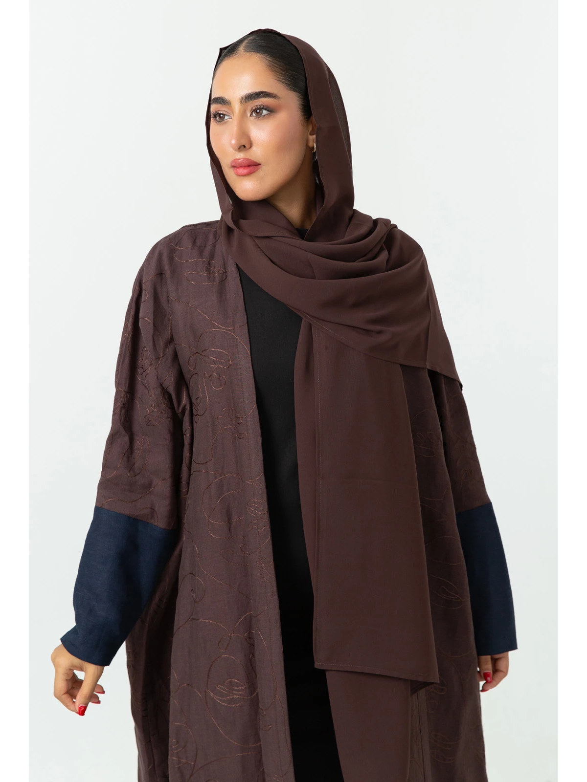Brown Faces Half Bisht Abaya