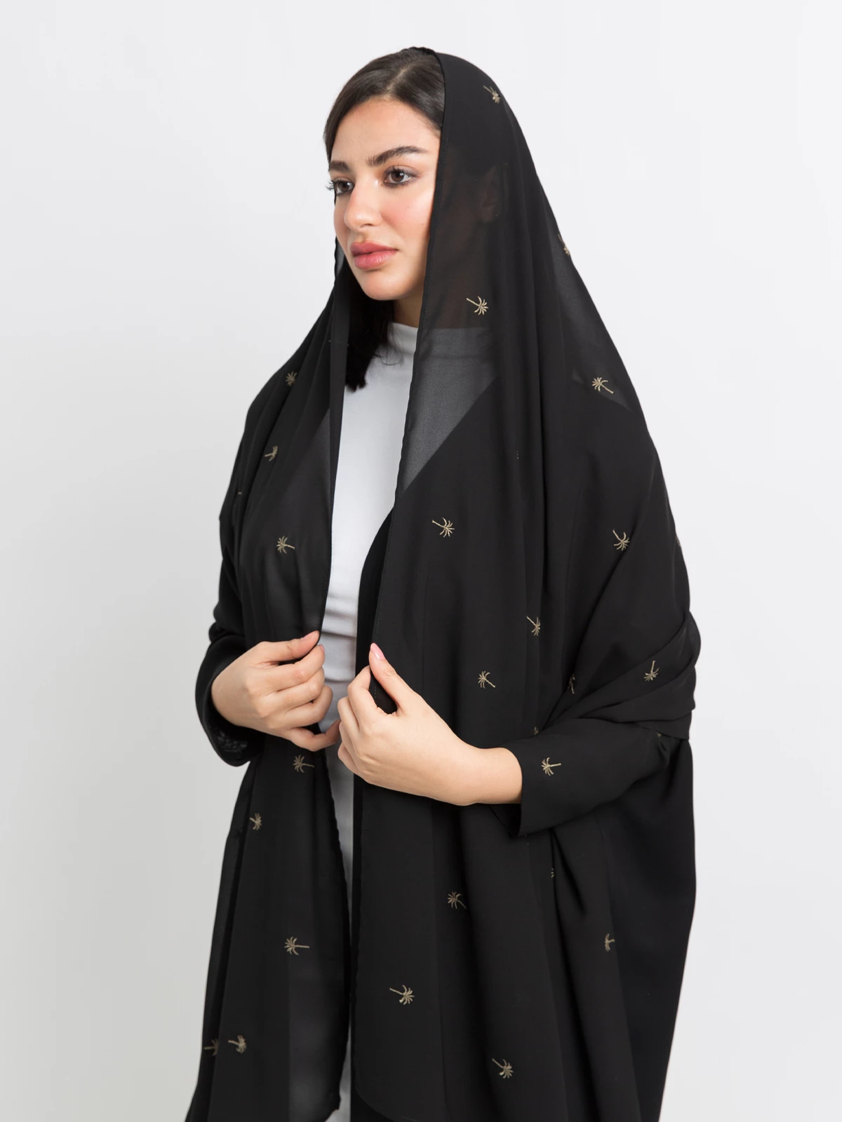Black with green embroidery half bisht fancy crepe open abaya in high quality fabric by kaafmeem for Saudi founding day