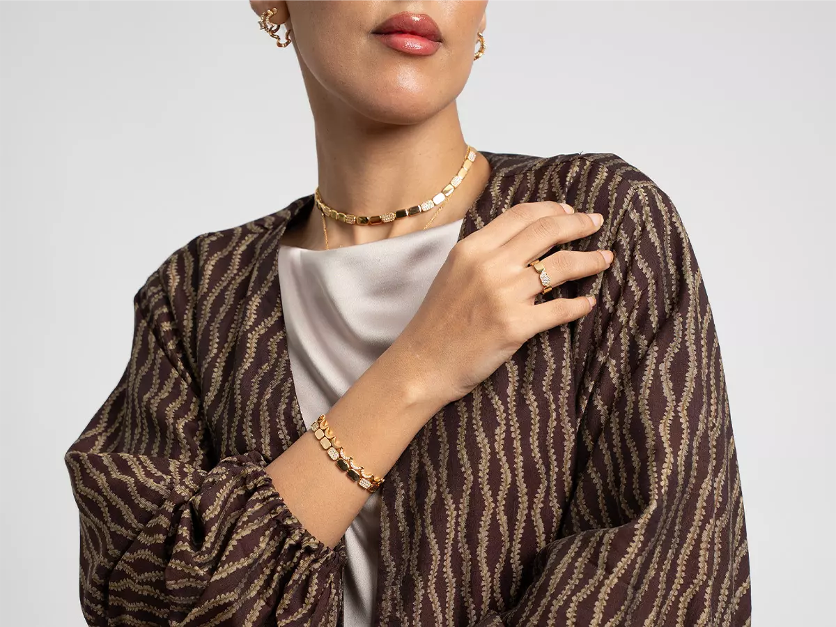 اختيار القماش المناسب لعباية رمضان