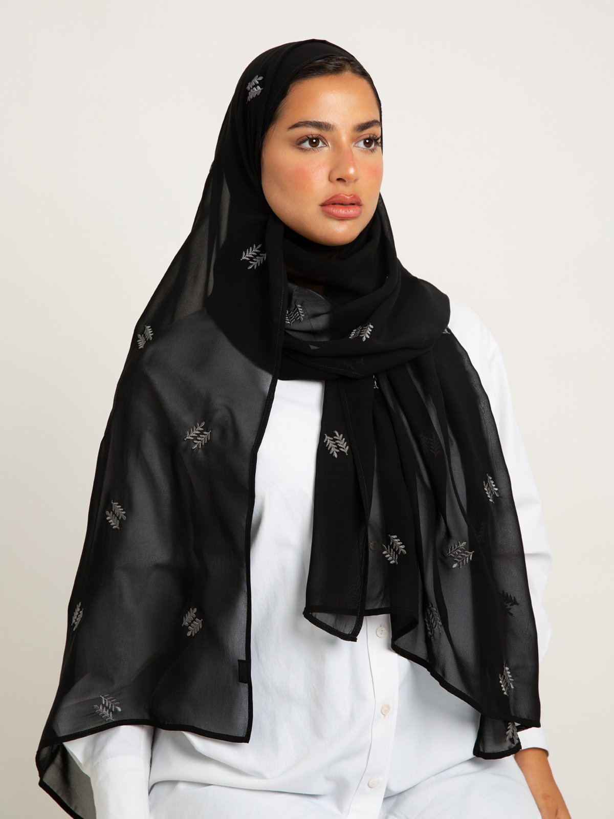 طرحة السنابل ليزر أسود