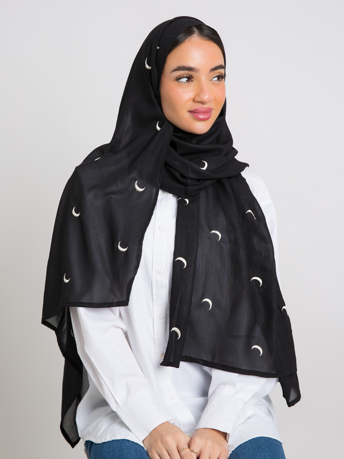 طرحة الهلال الصغير شيفون أسود