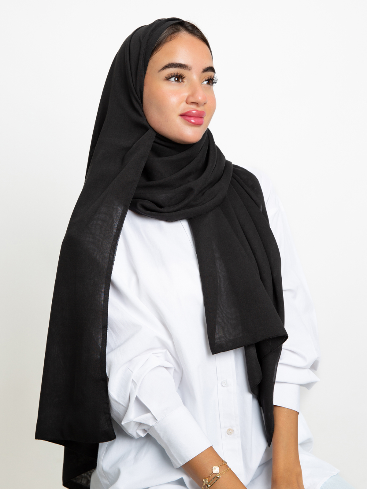 black plain double layered comfy Japanese voile hijab tarha by kaafmeem for daily wear