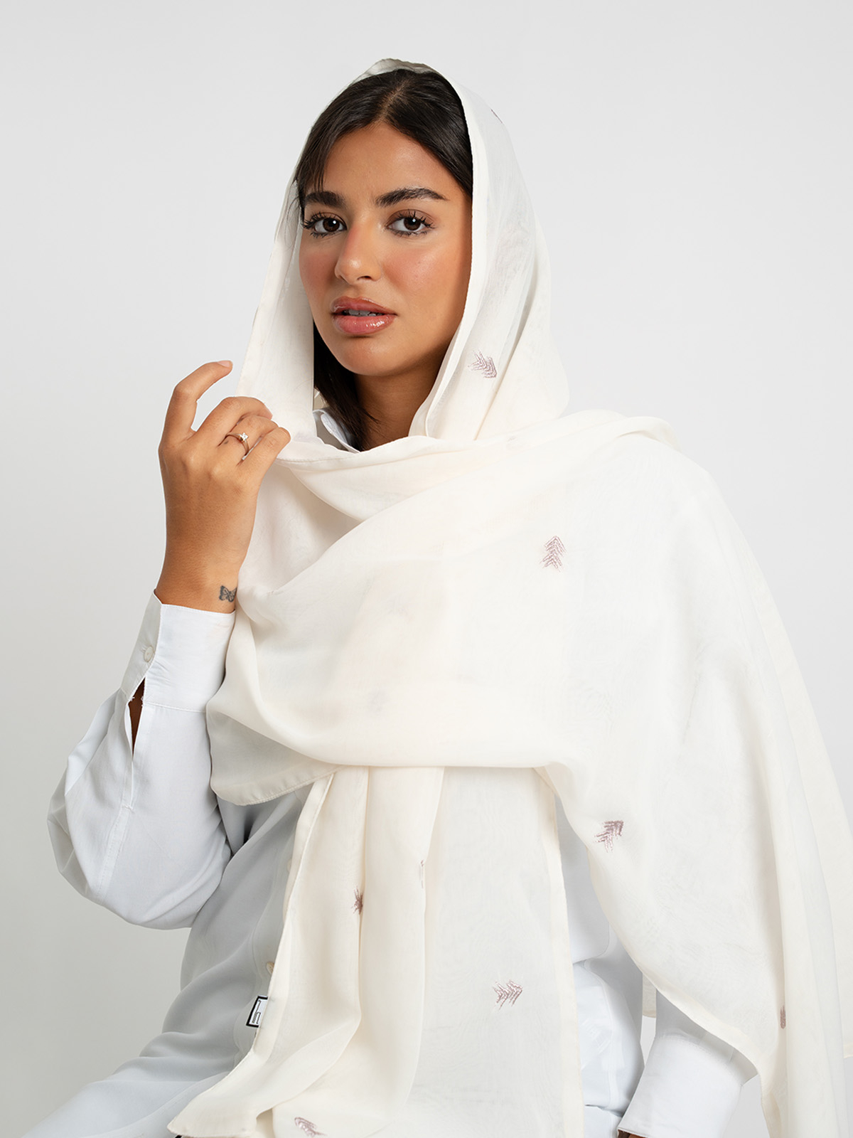 White Sadu Arrows Double Voile Tarha