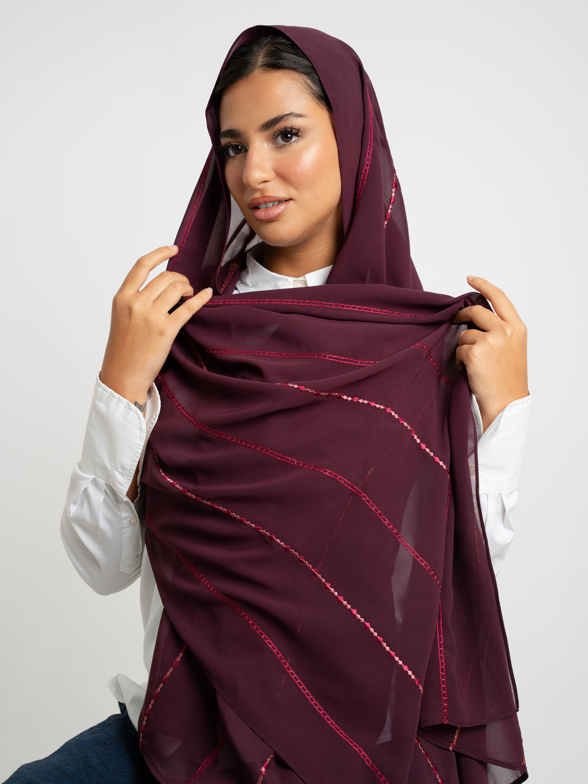 Maroon Chained Lines Laser Tarha
