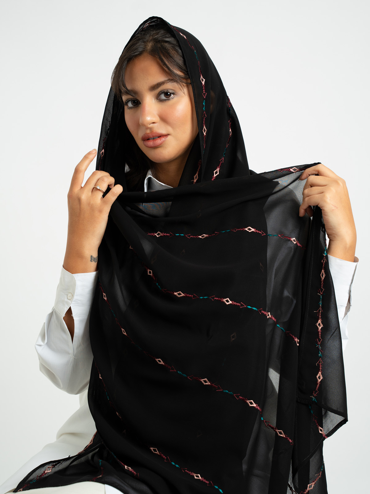 Black Boho Lines Laser Tarha 
