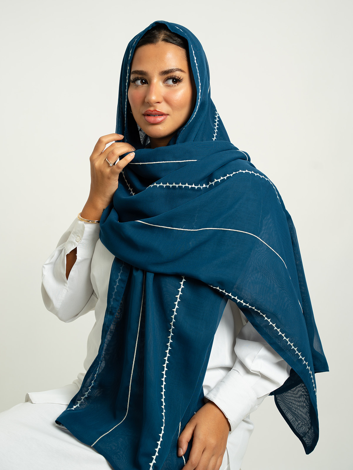 Navy Reflect Triangles Double Voile Tarha