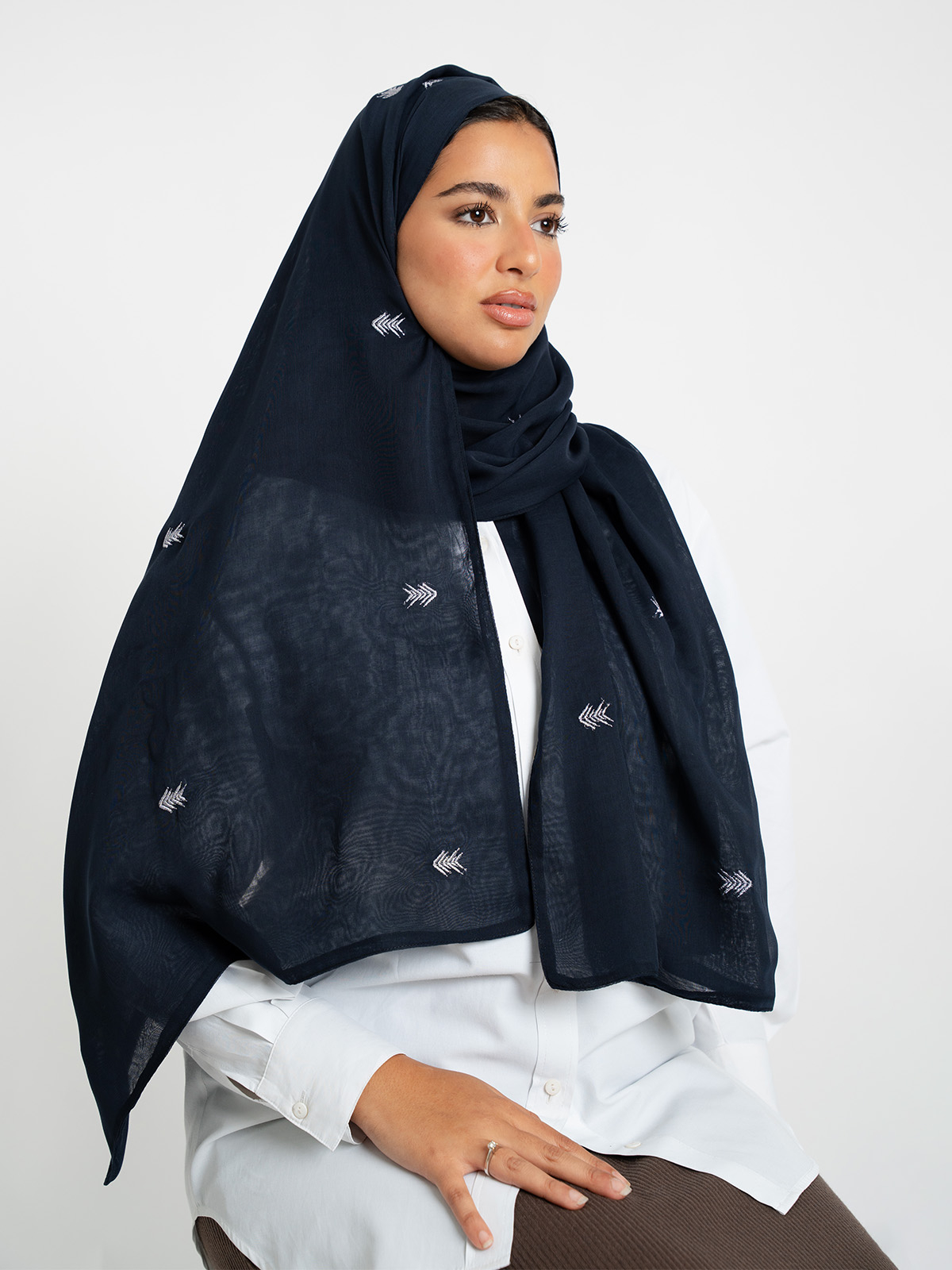 Navy Sadu Arrows Double Voile Tarha
