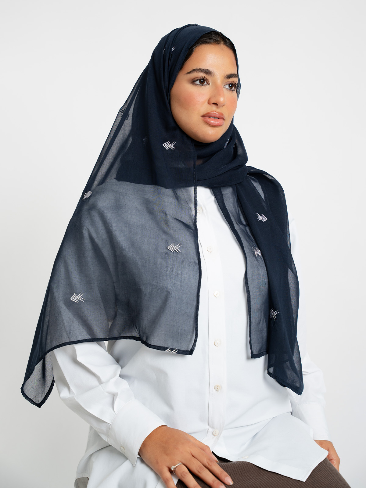 Navy Sadu Arrows Single Voile Tarha