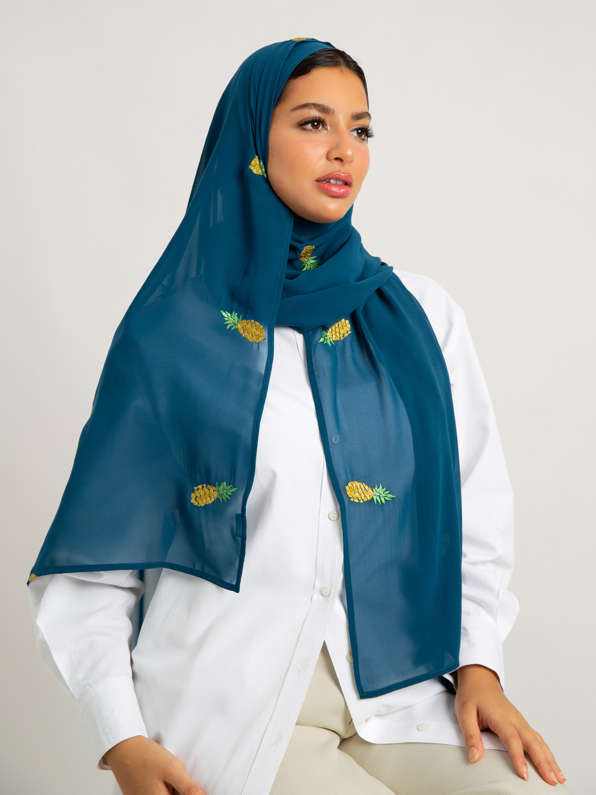 Aqua Blue Pineapple Laser Tarha