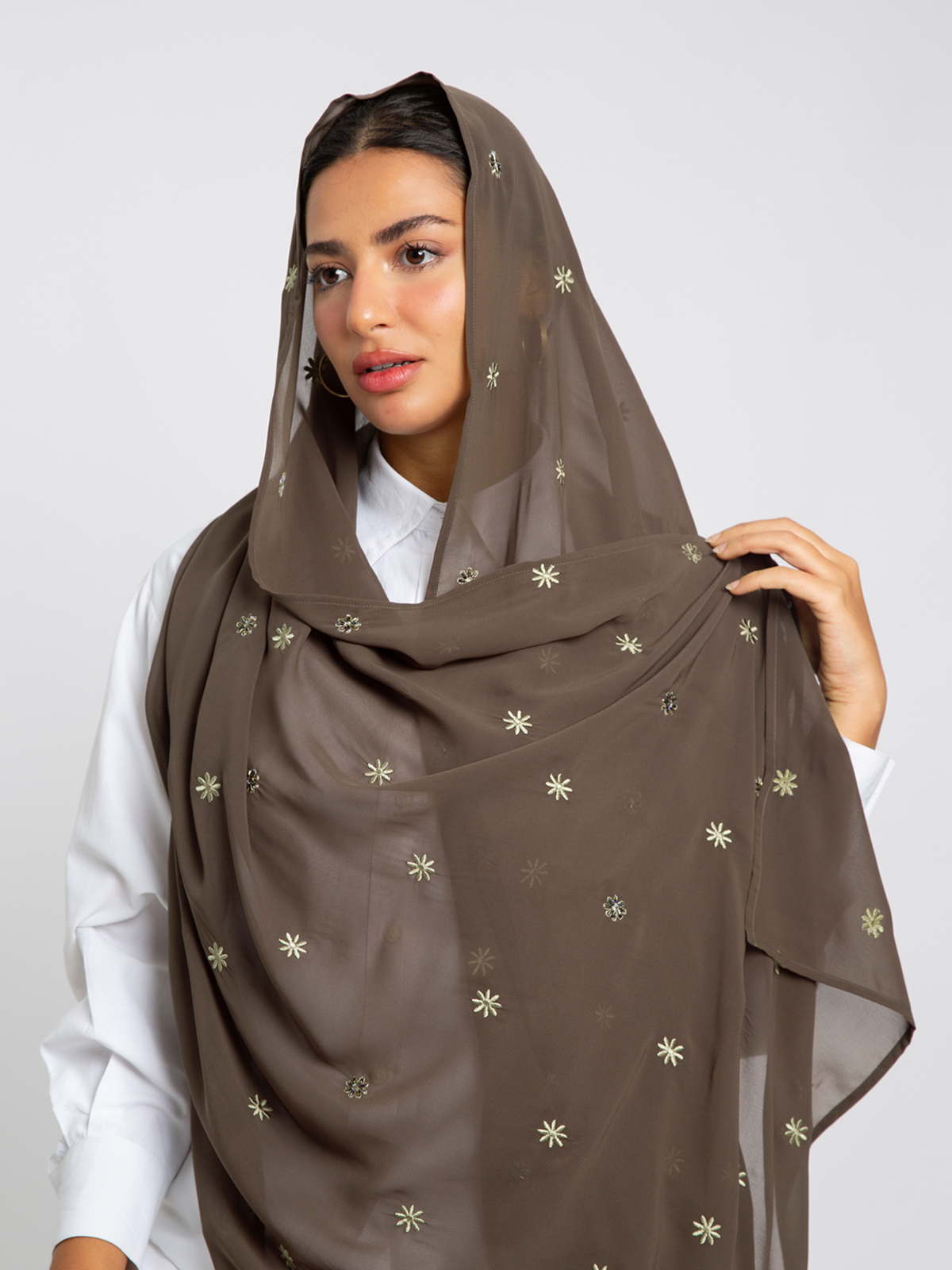 Brown Petite Petals Laser Tarha