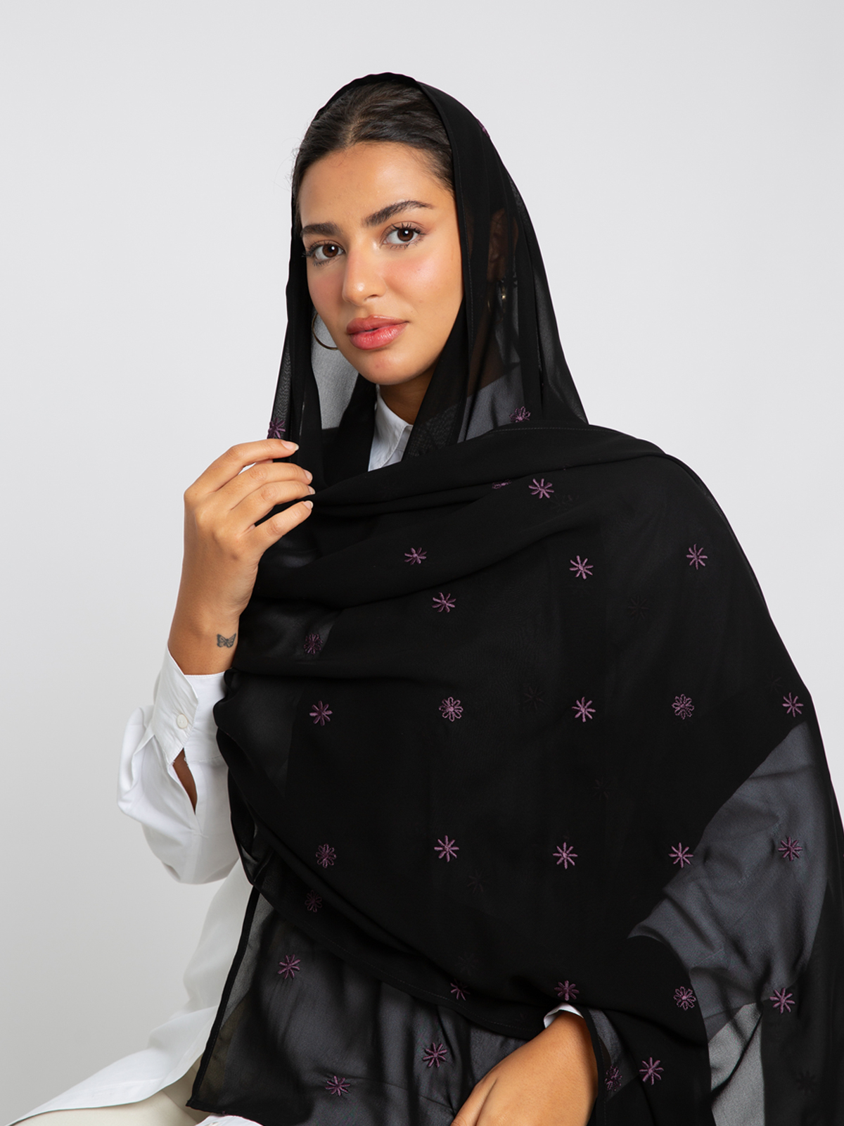 Black Petite Petals Laser Tarha