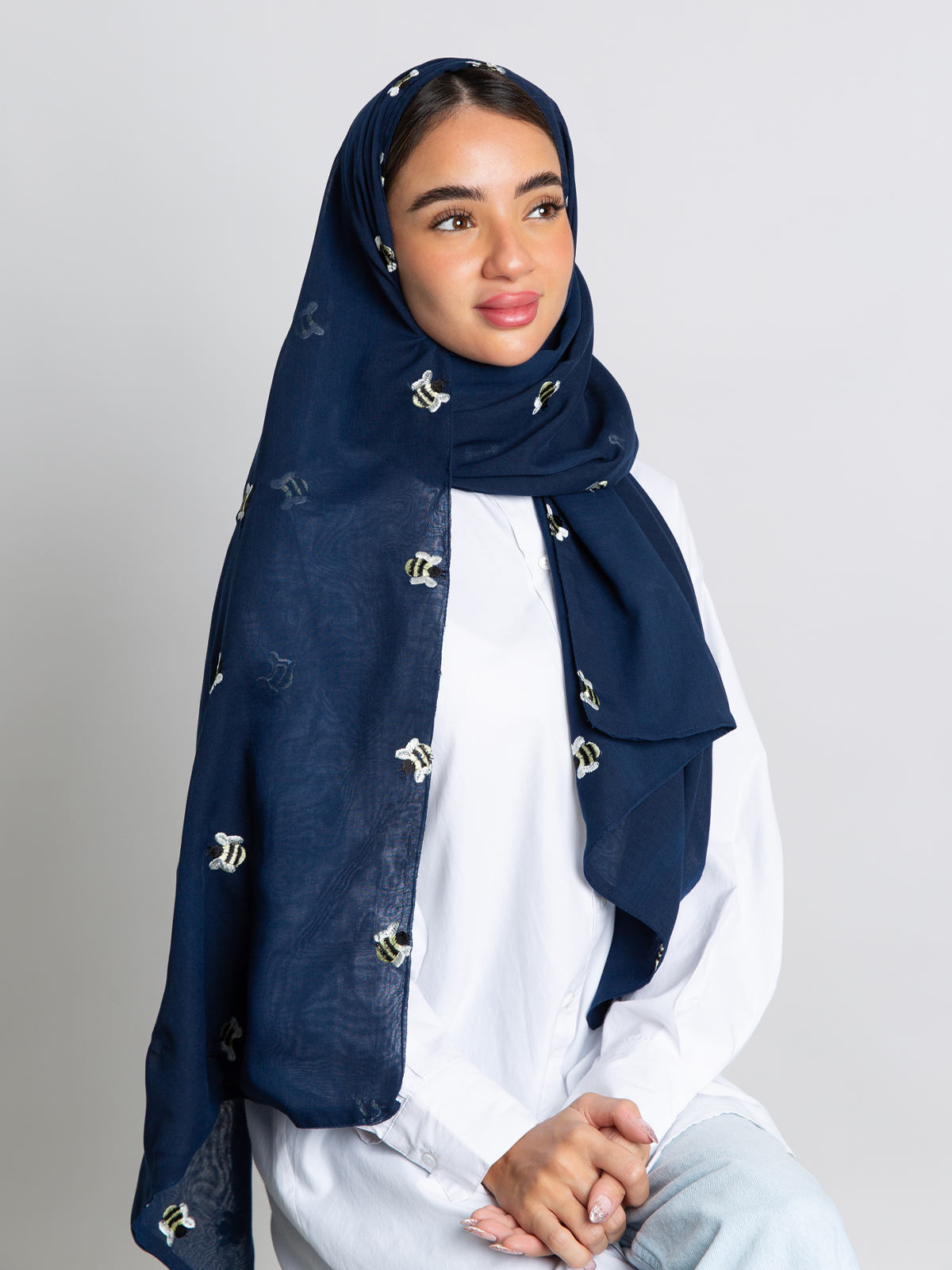 One Layer Navy Bees Tarha