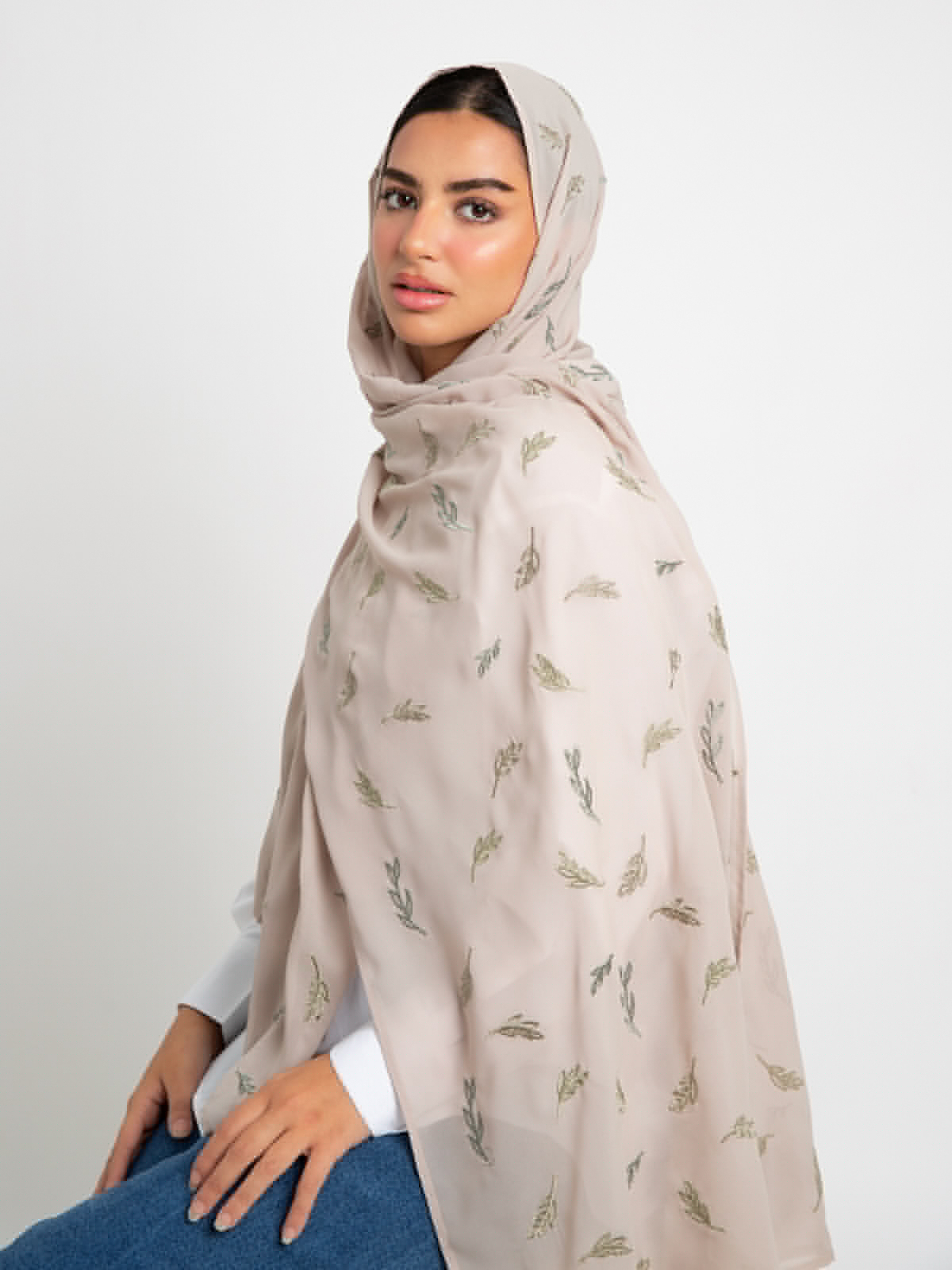 Beige Sprinkled Leaf Laser Tarha