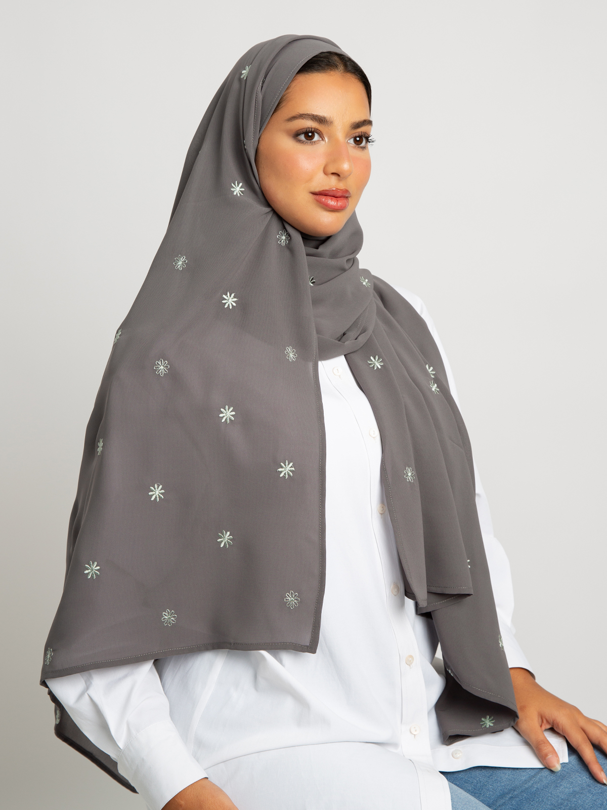 Dark Gray Petite Petals Laser Tarha