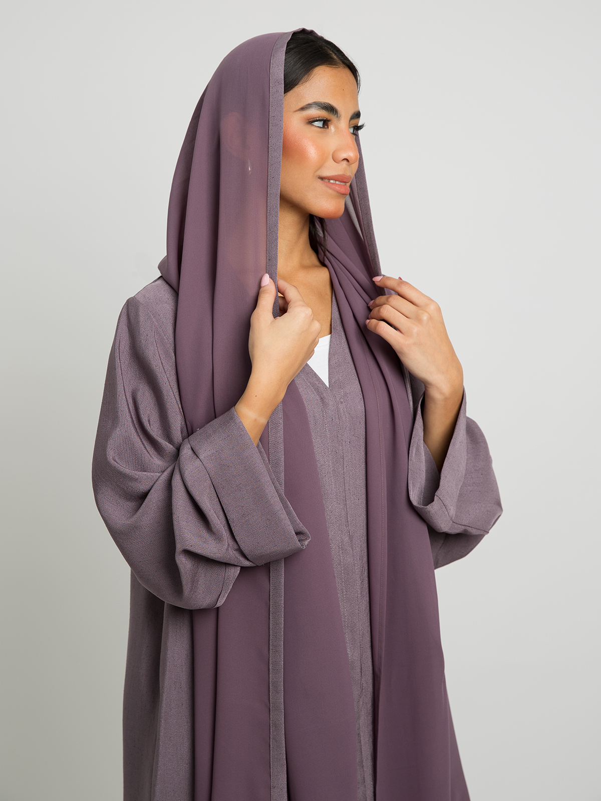 Lavender - Regular Cut V-Neck Closed Long Abaya in Salona Fabric
