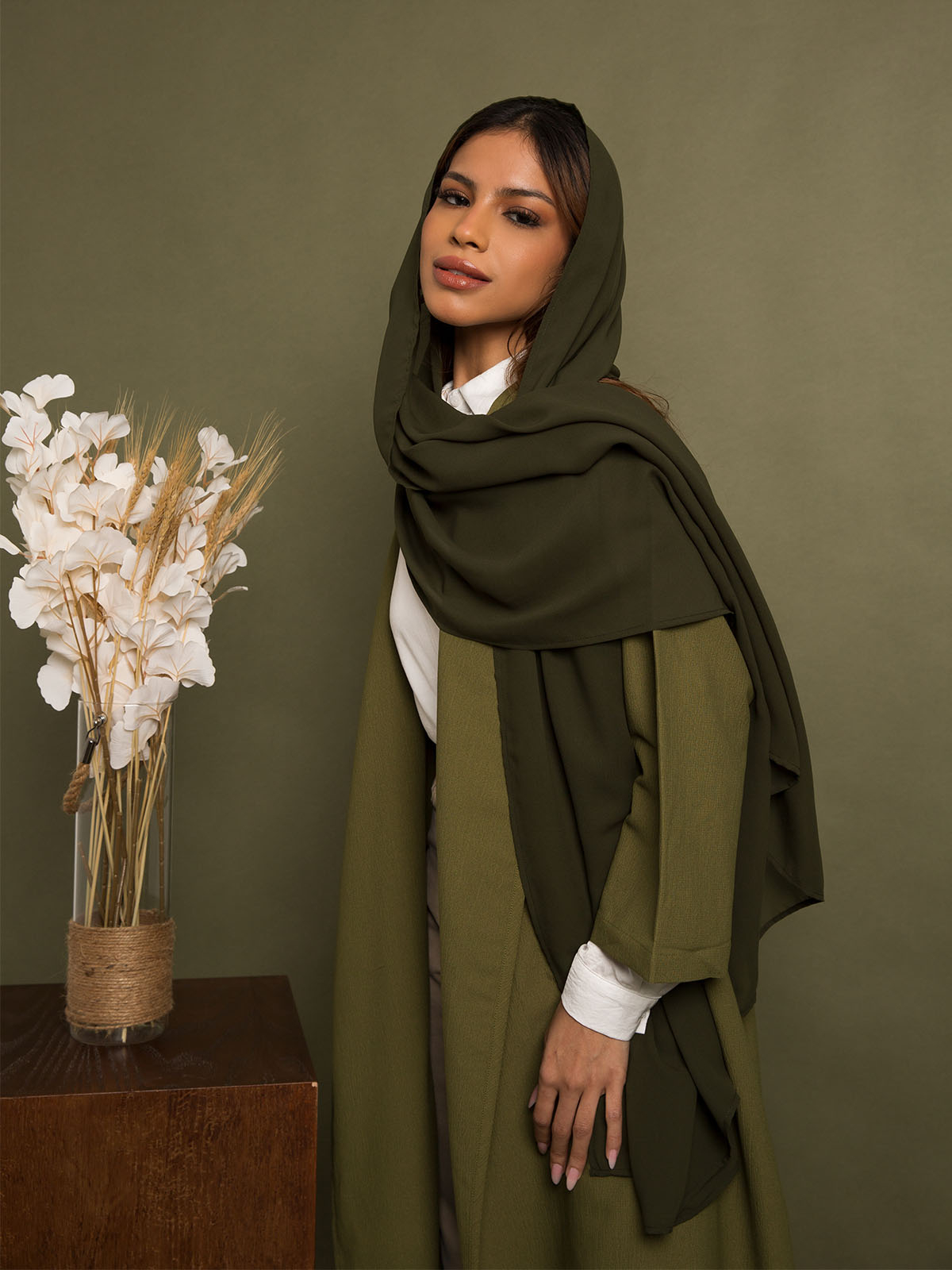 Kaafmeem: Latest Abayas, Clothing & Tarha Olive - Urban