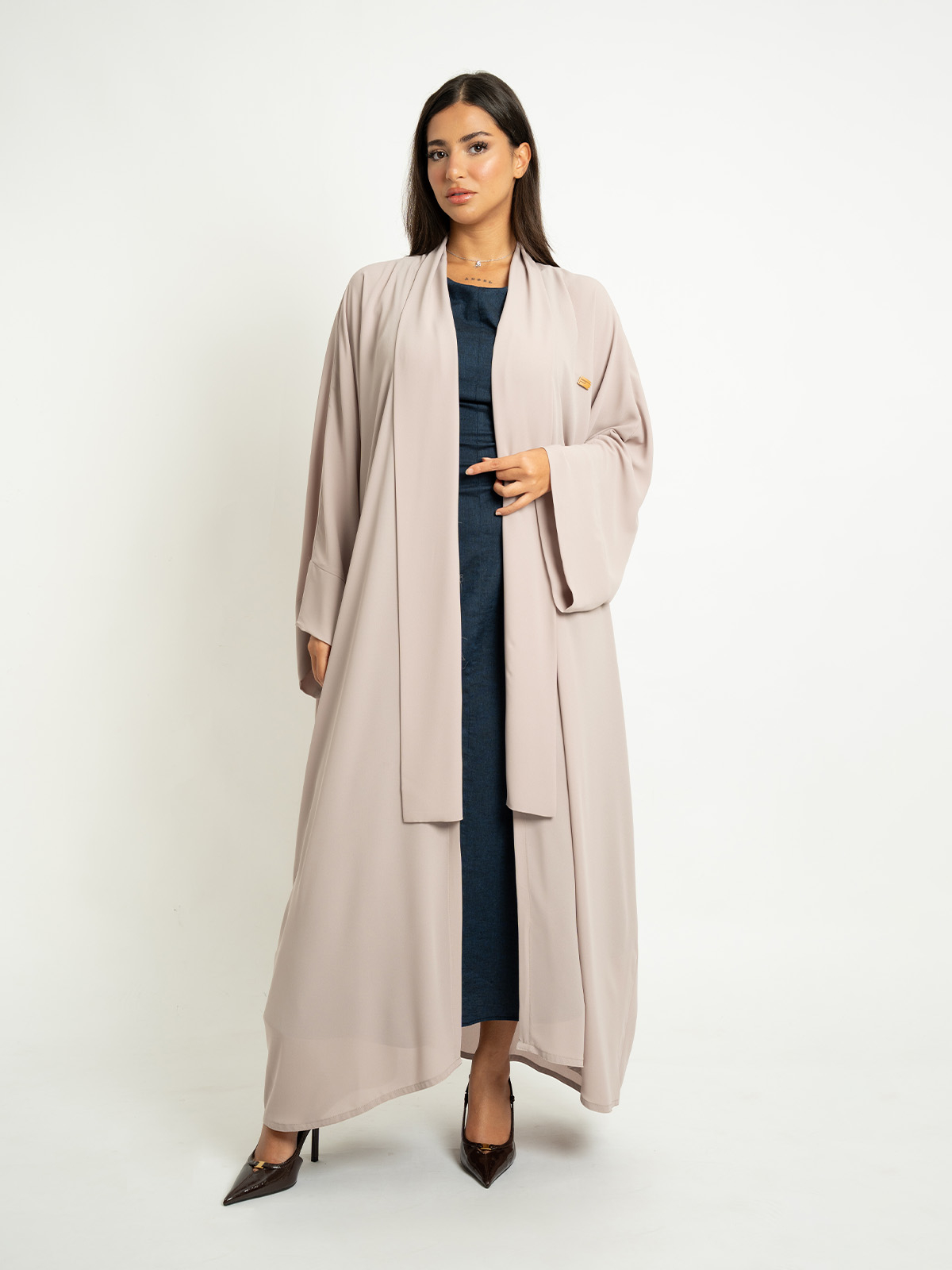 Beige Flowstyle Abaya