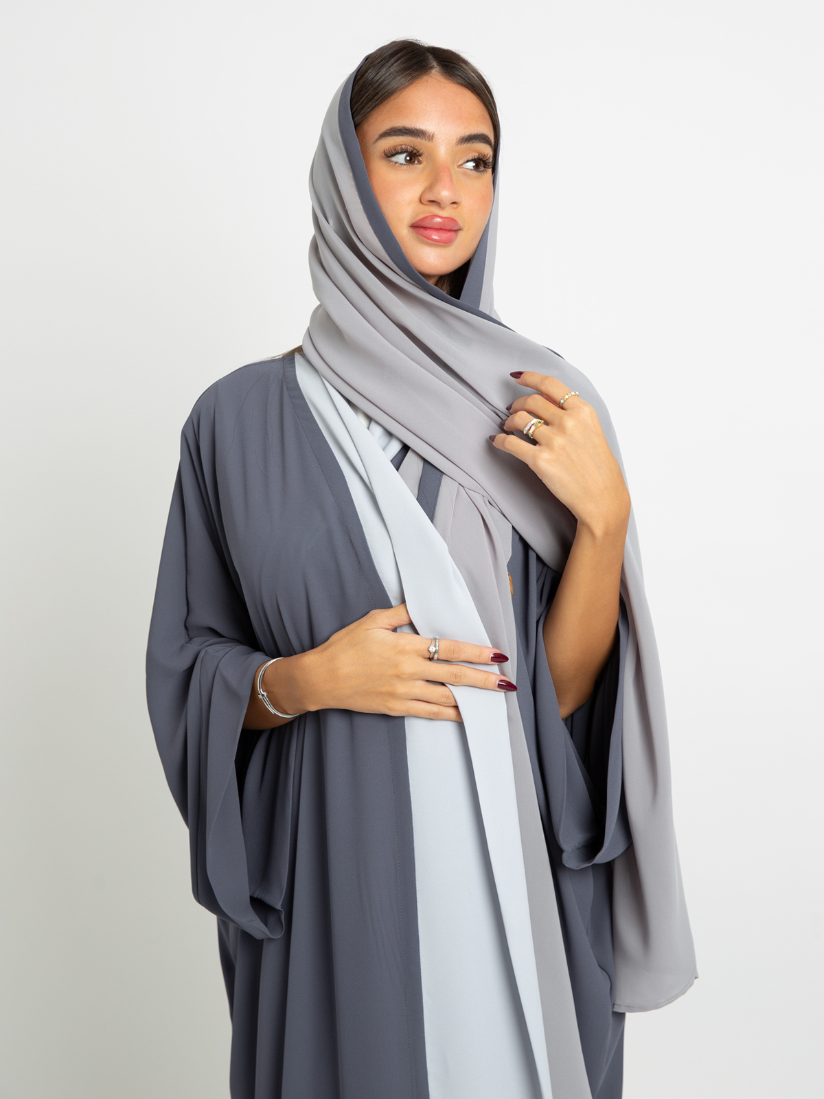 Shades of Gray Flowstyle Abaya 