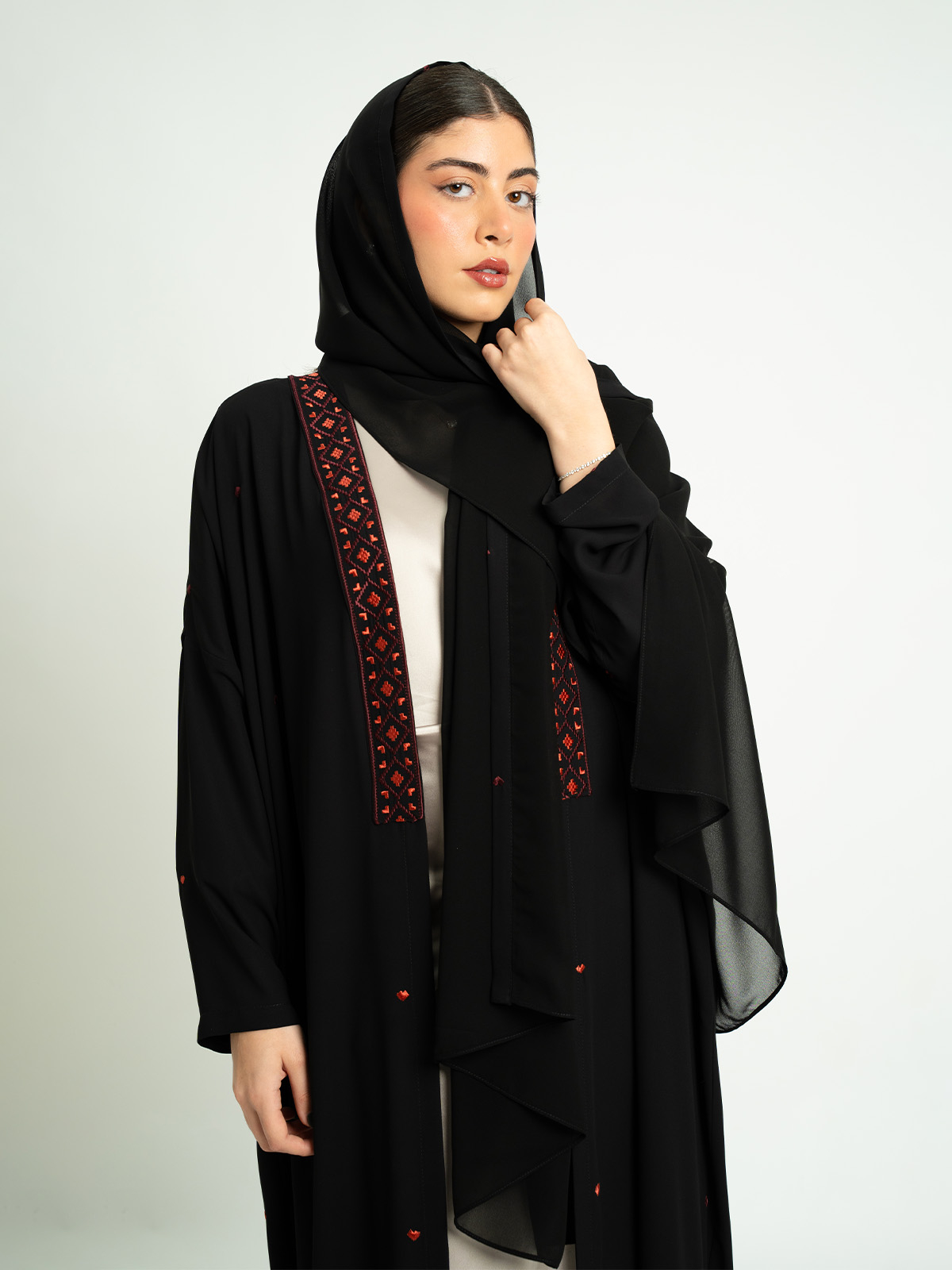 Black Jeweled Stitch Wide-fit Tight Sleeves Abaya