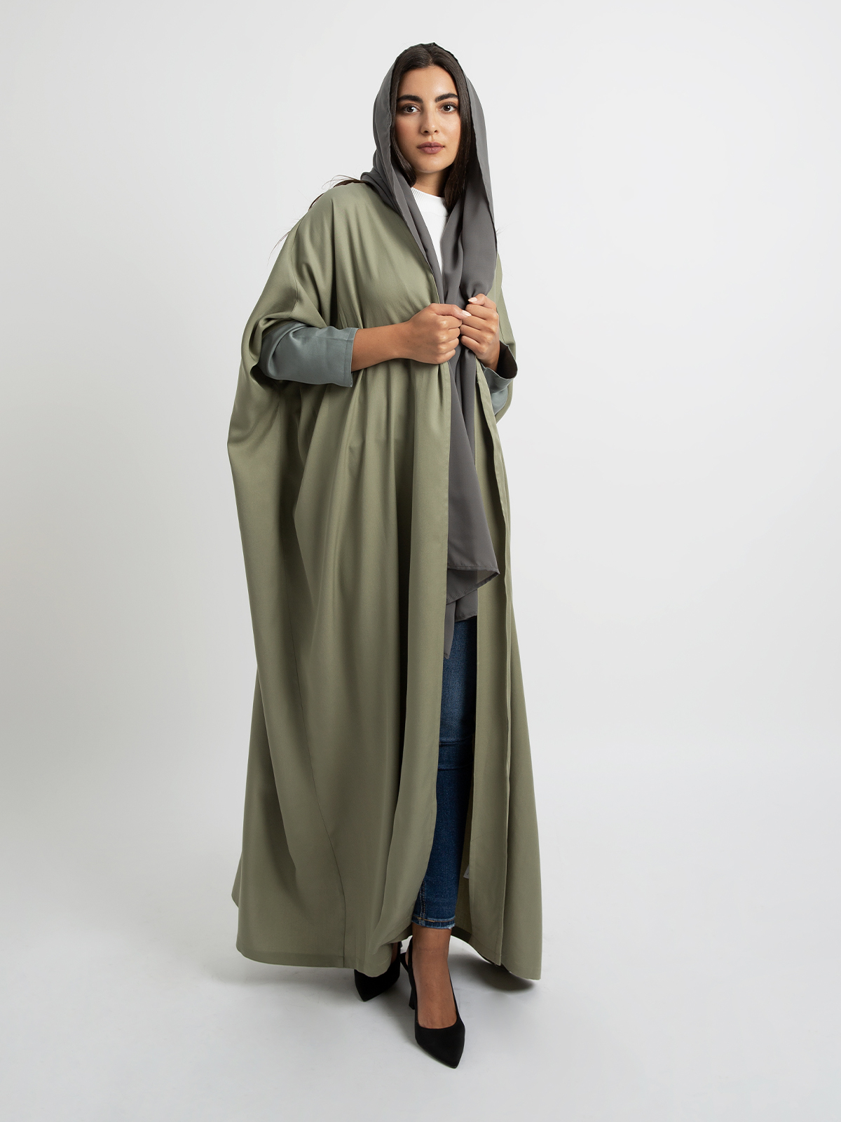 Kaafmeem women clothing 2 color green and blue butterfly wide cut long elegant abaya in lyocell fabric for outings