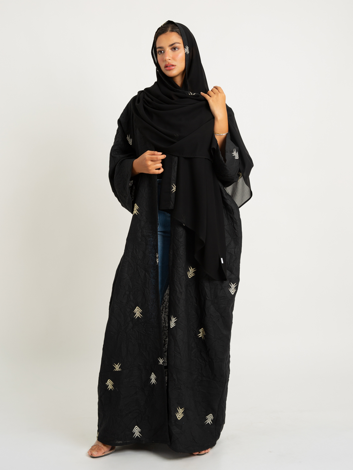 Metalic Arrows Black Wide-fit Abaya