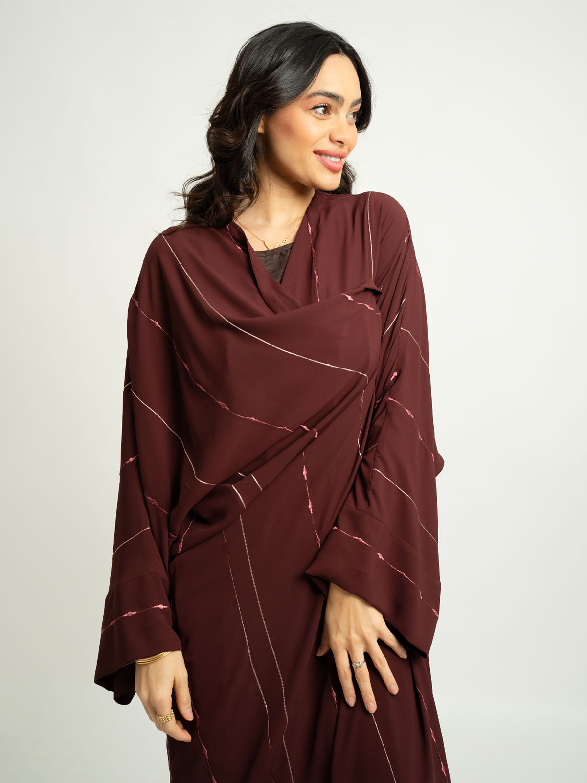Maroon Linked Drops Wide fit Abaya