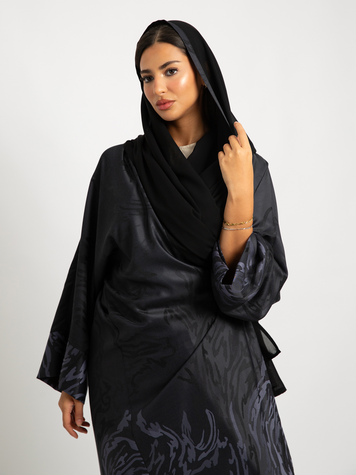 Pale Black Swirly Blooms Wide-fit Abaya