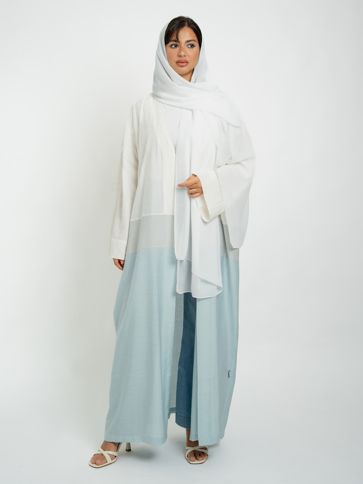 Ocean Foam Tri Color Abaya