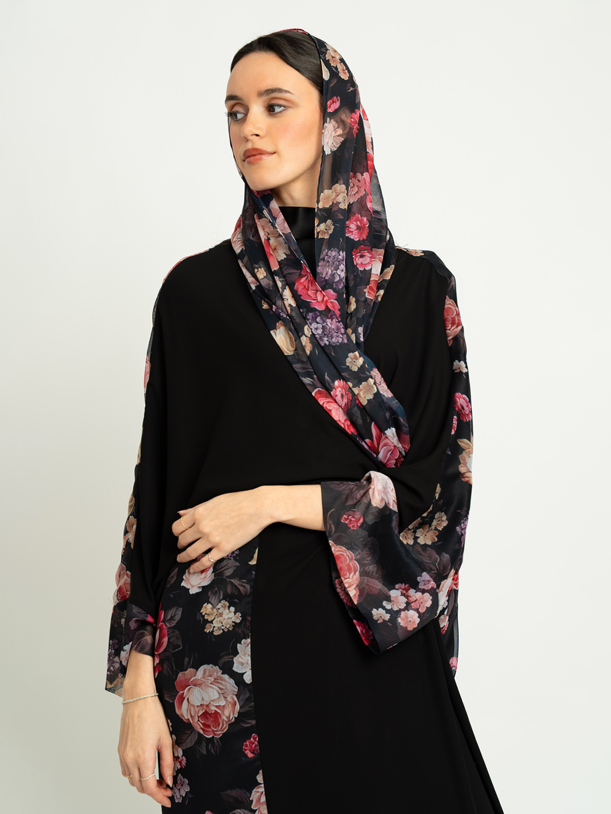 Black Twilight Peony Wide-fit Abaya