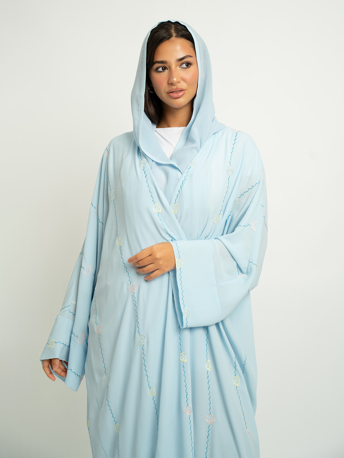 Sky Conch & Shell Wide-fit Abaya