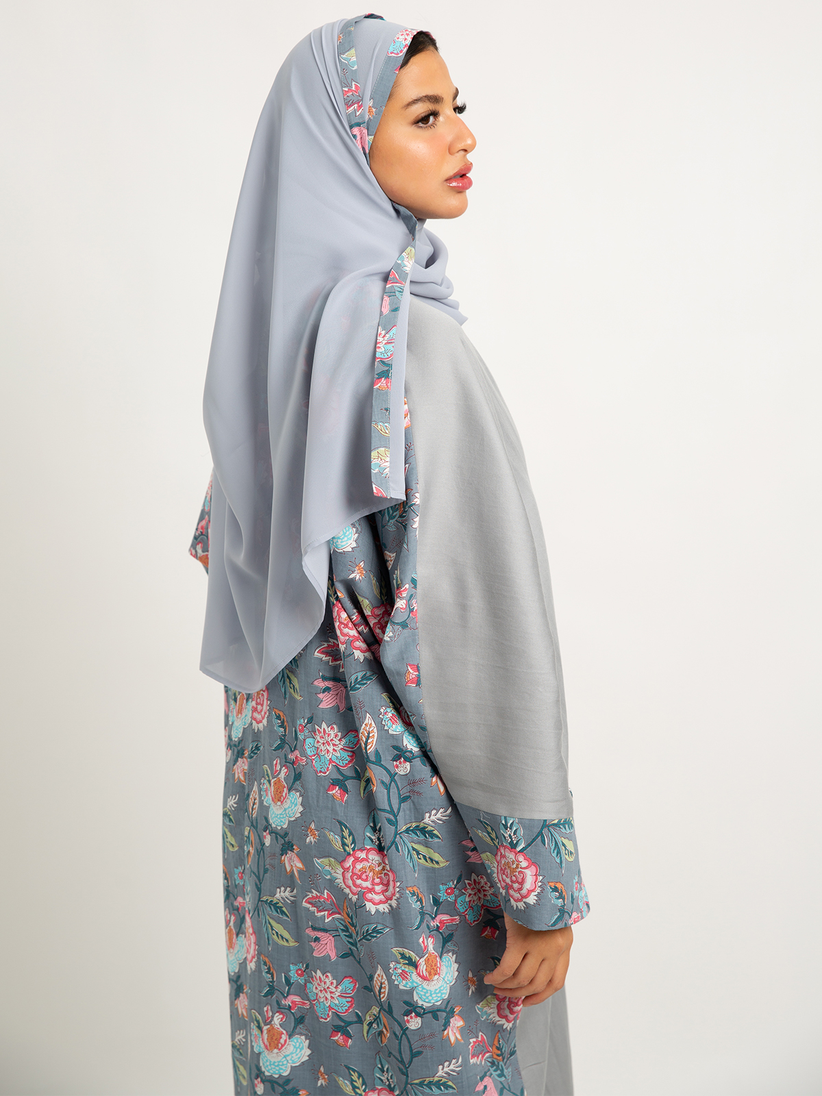 Stone Petals Wide-fit Abaya