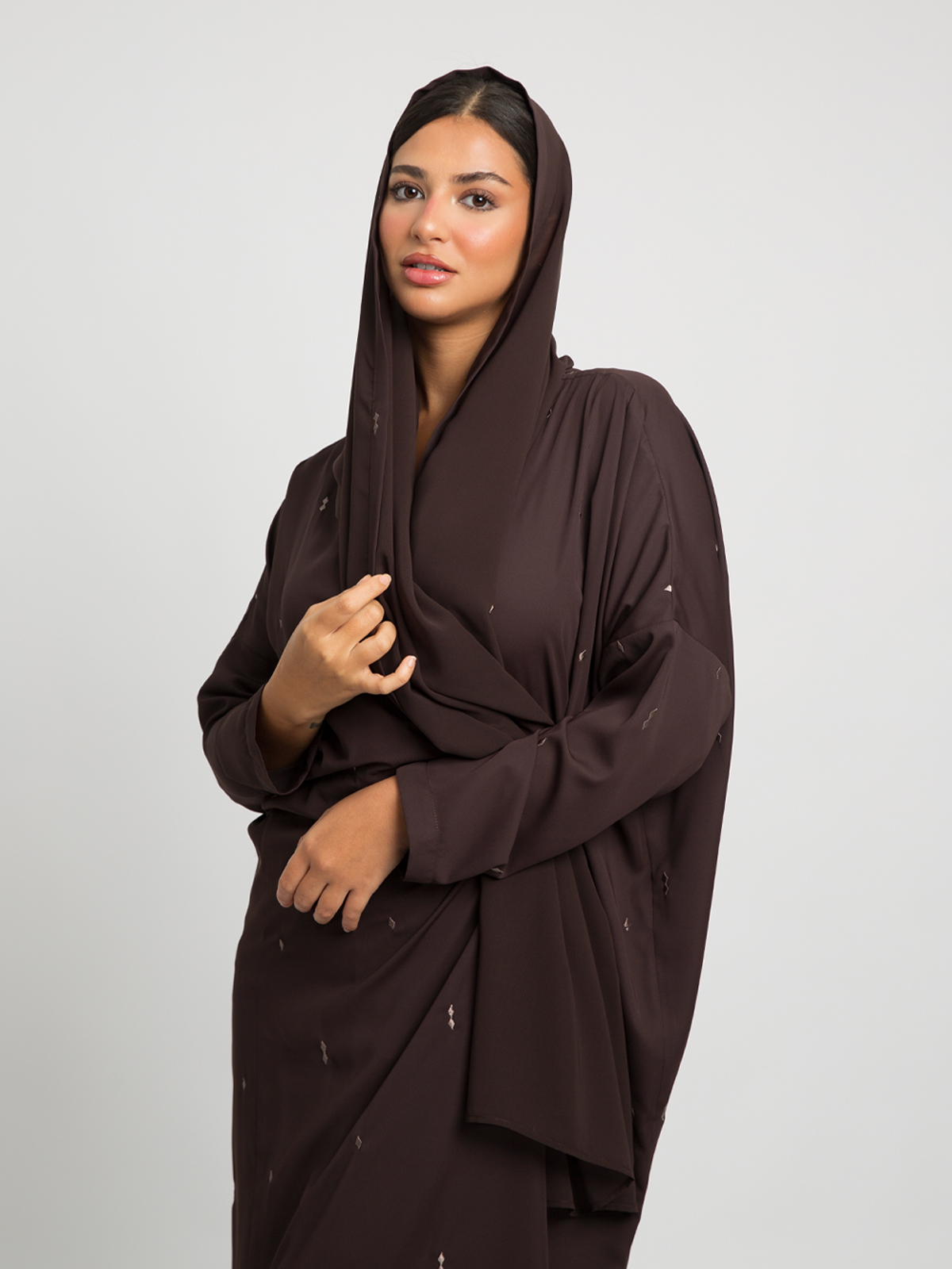 Brown Diamonds Wide-fit Tight Sleeves Abaya
