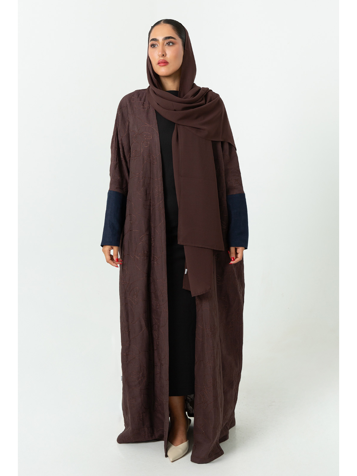 Brown Faces Half Bisht Abaya