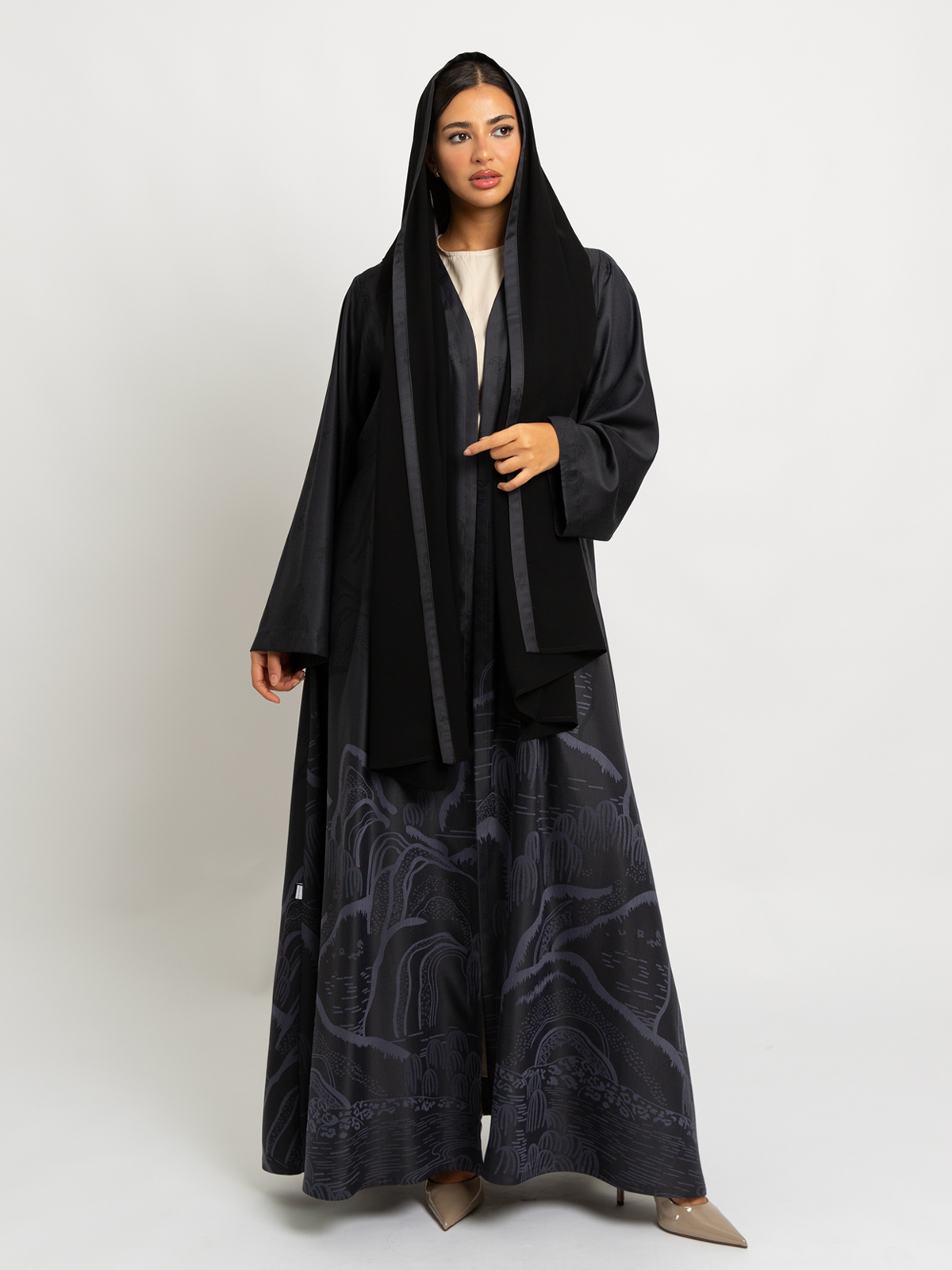 Pale Black Earth Peaks A-Cut Abaya