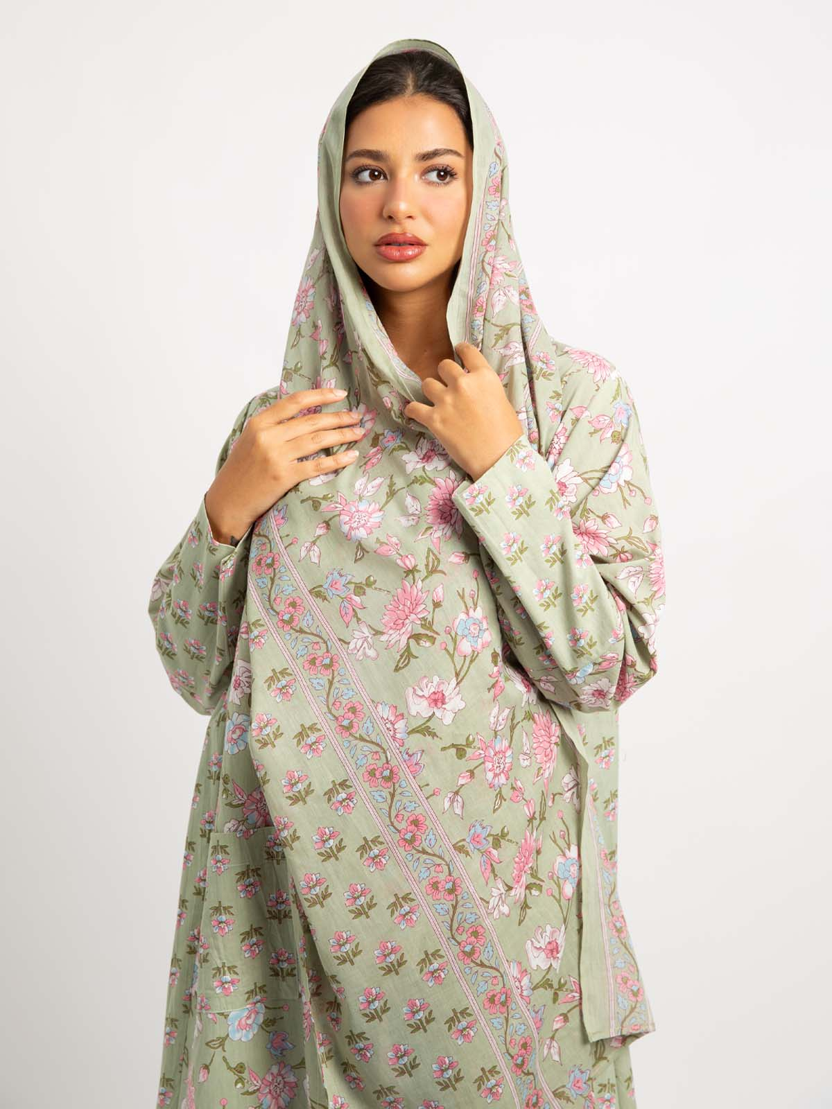 Daisy Sprig A-Cut Abaya