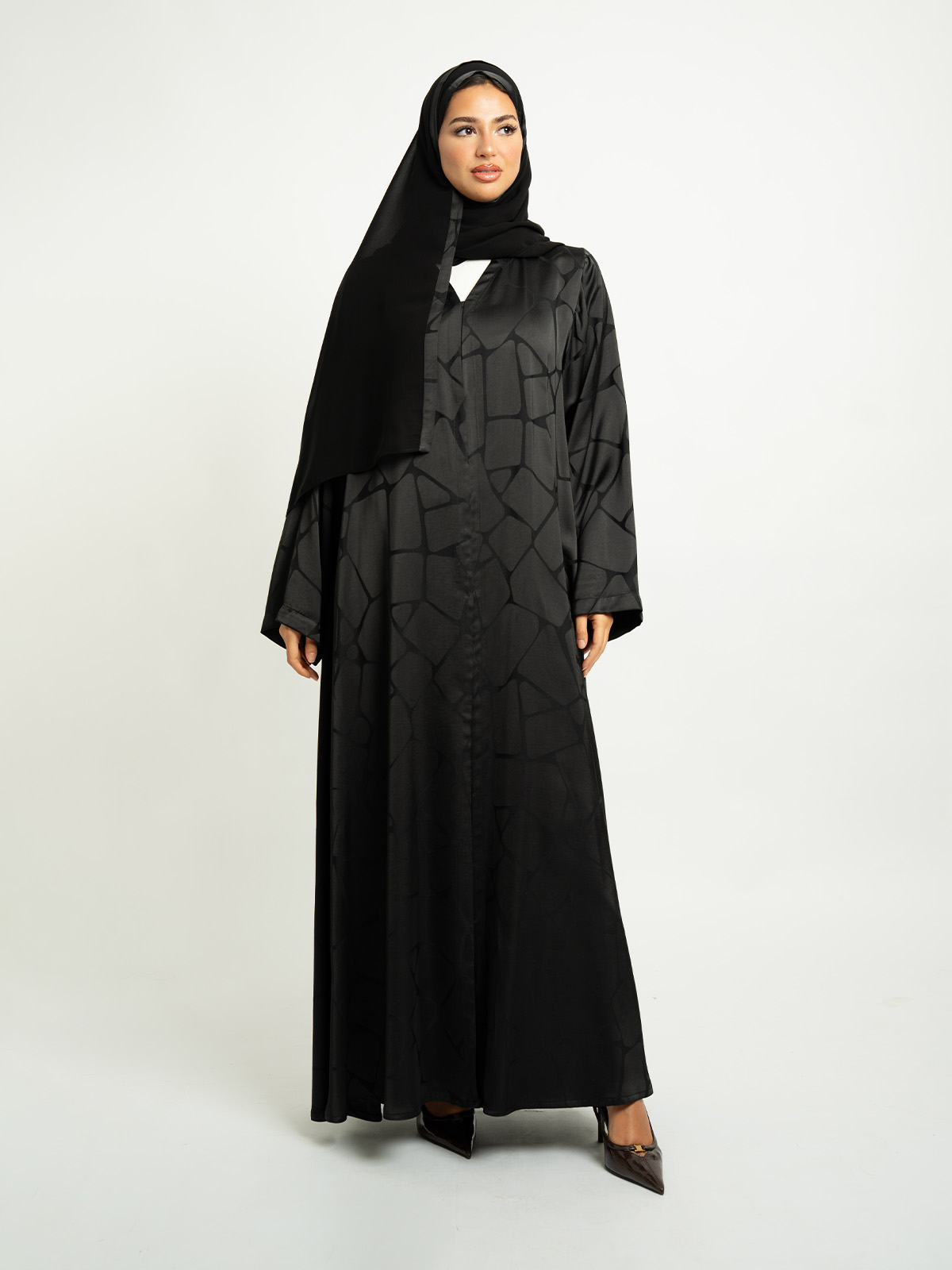 Black Giraffe Print Closed A-Cut Abaya