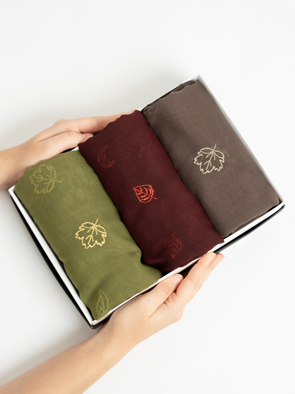 Falling Leaves Season Tarha Package