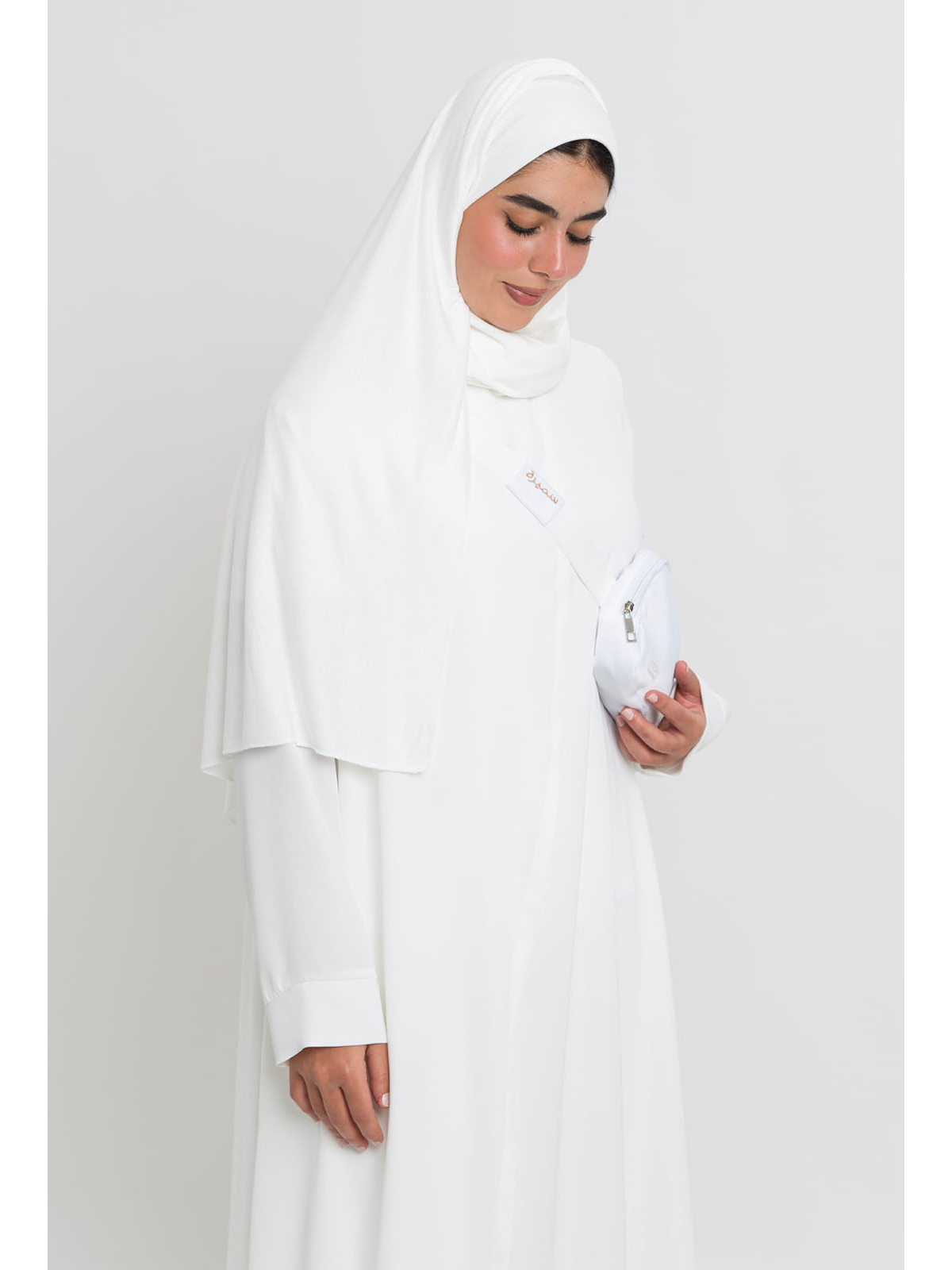 White A Cut Hajj Abaya Package