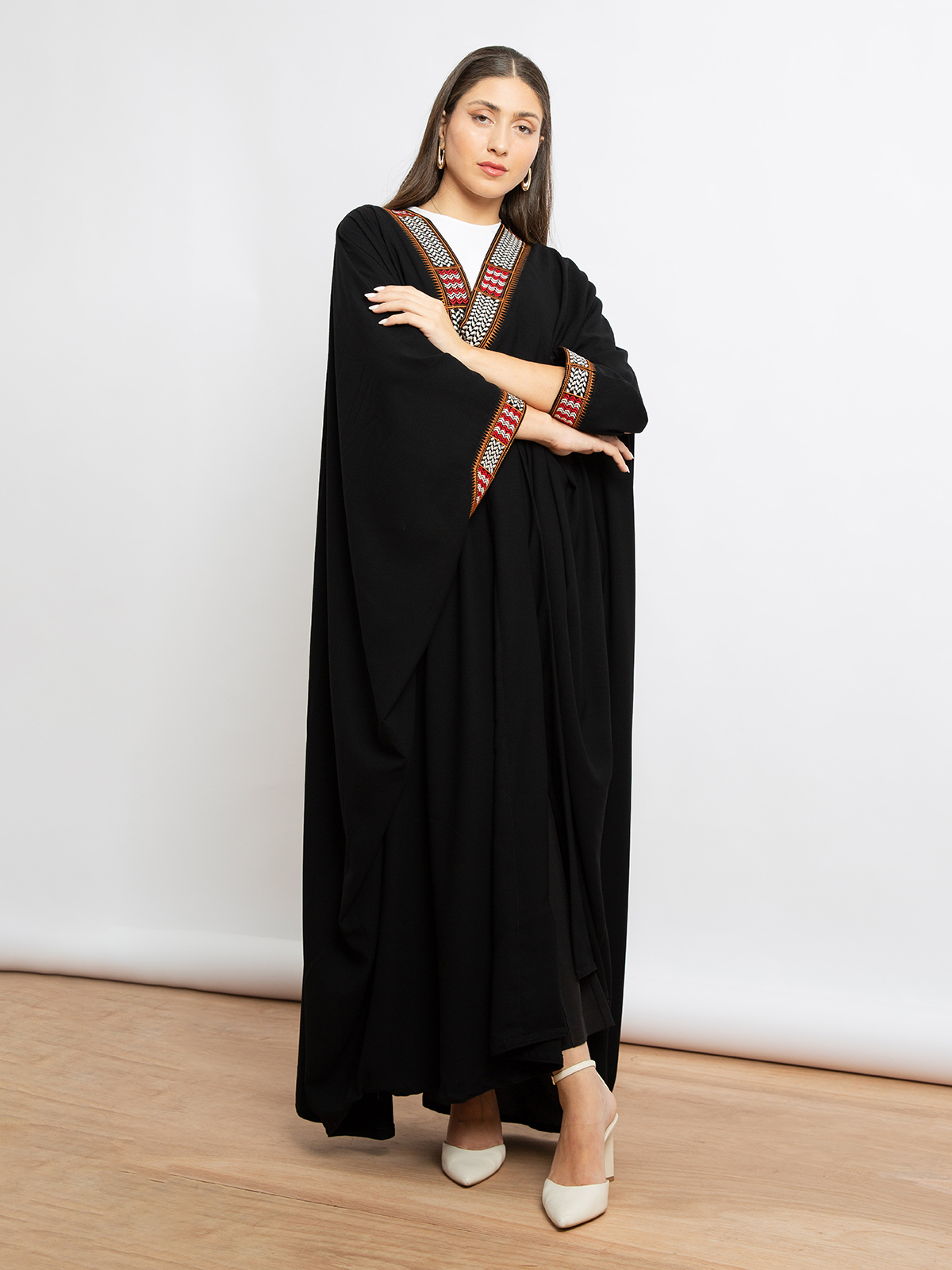 Black - Shemagh Red Embroidery Long Bisht Abaya