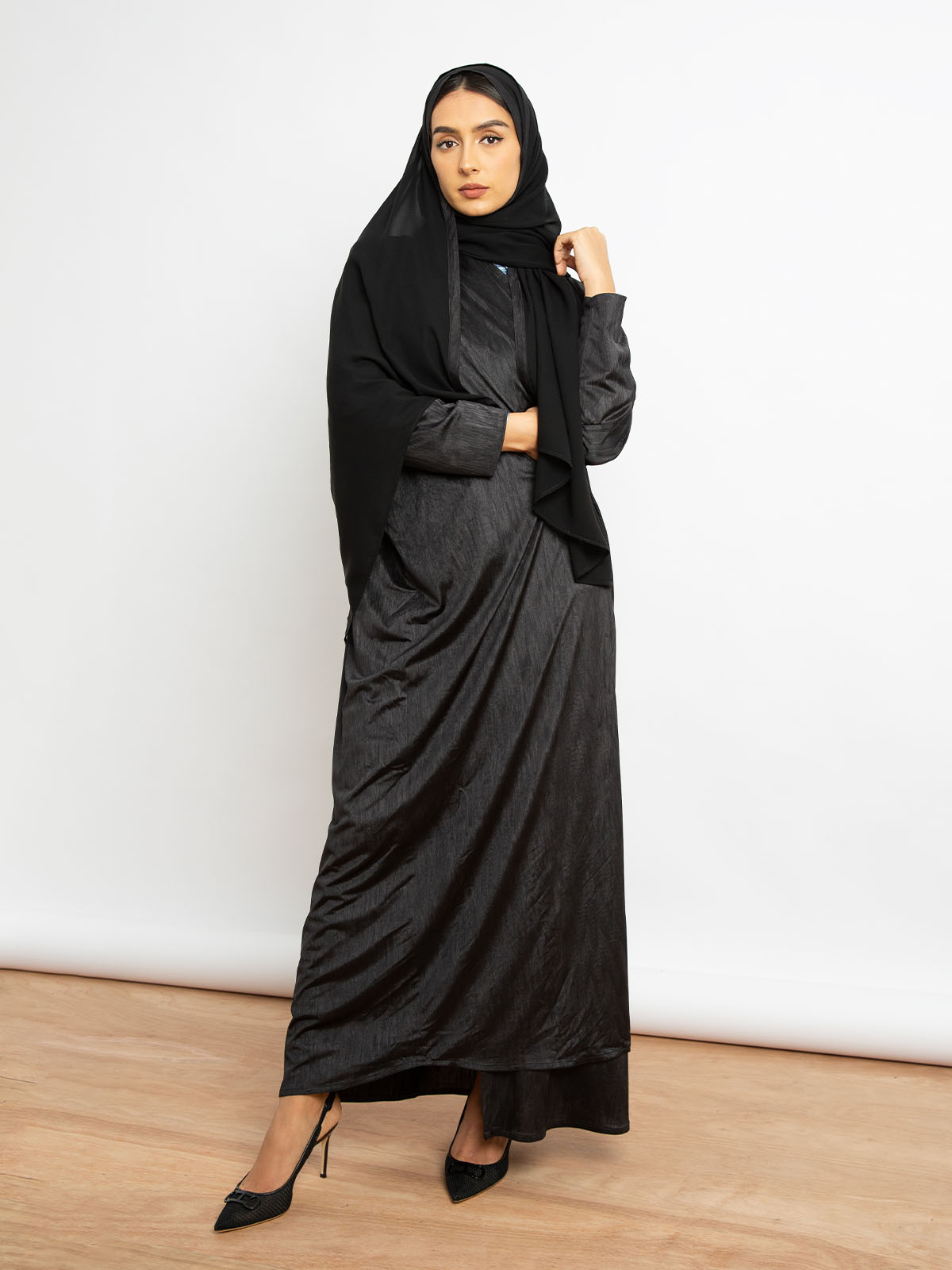 Kaafmeem: Latest Abayas, Clothing & Tarha Black half bisht stretchy ...