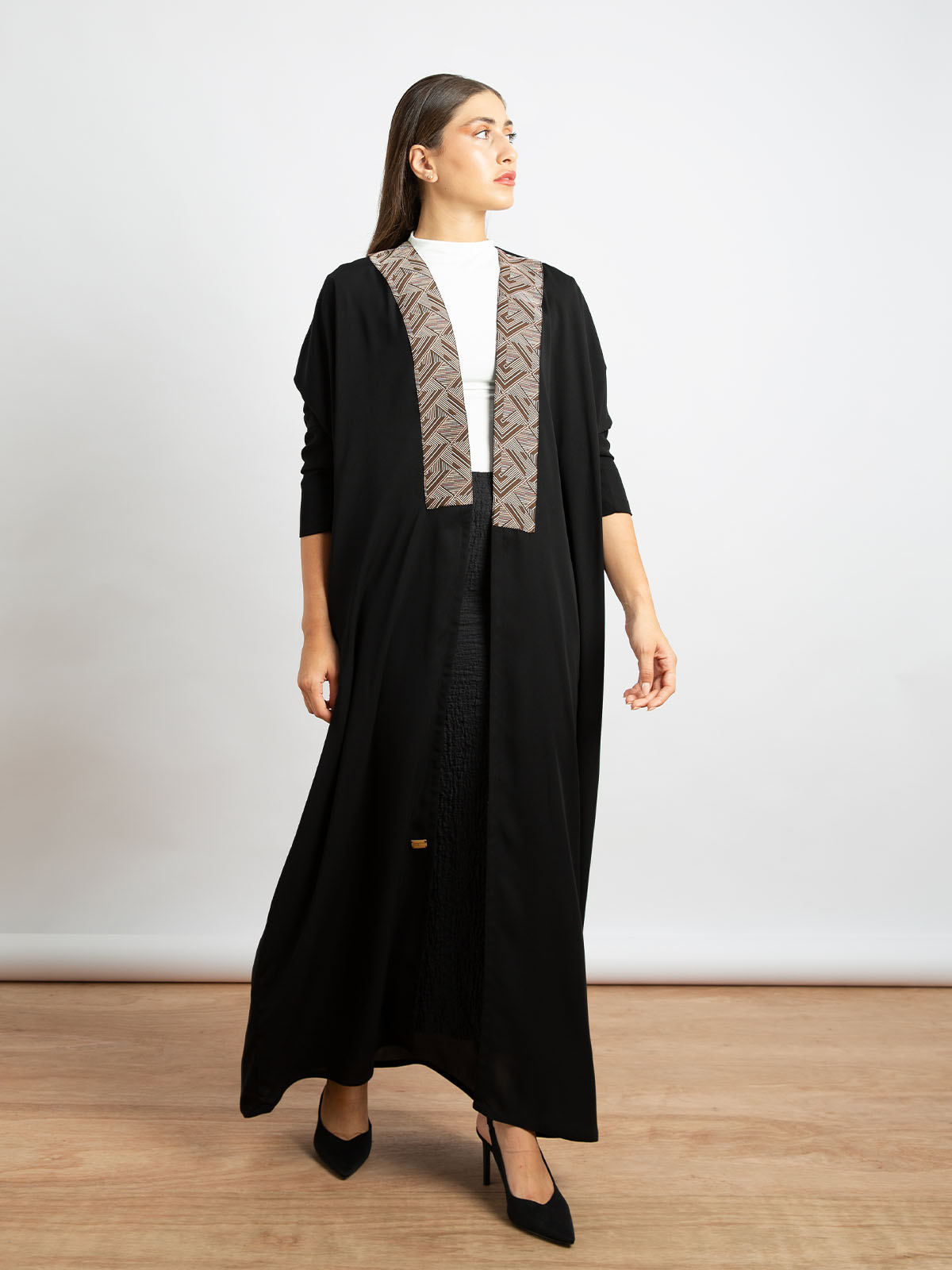 Kaafmeem: Latest Abayas, Clothing & Tarha Black light half bisht abaya ...