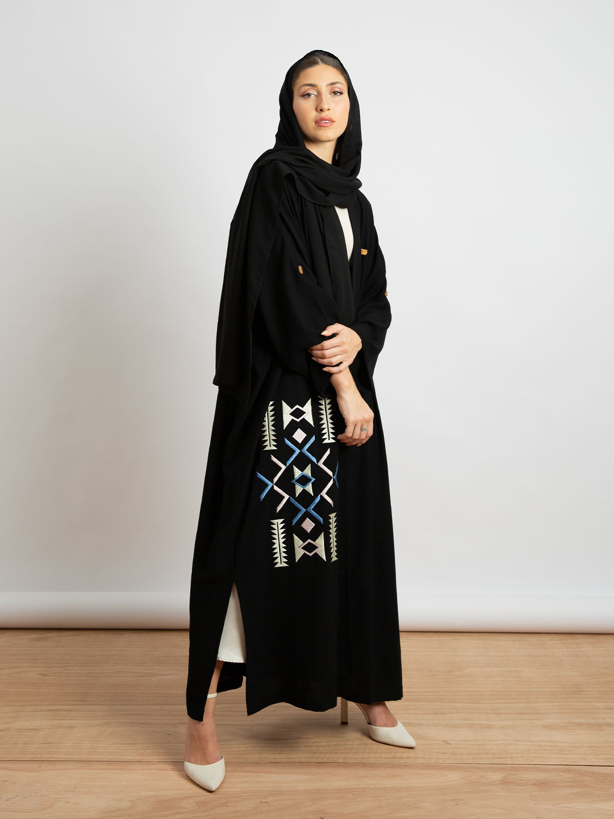 Kaafmeem women clothing wide fit black long open abaya with pastel sadu embroidery in lightweight fabric for special events