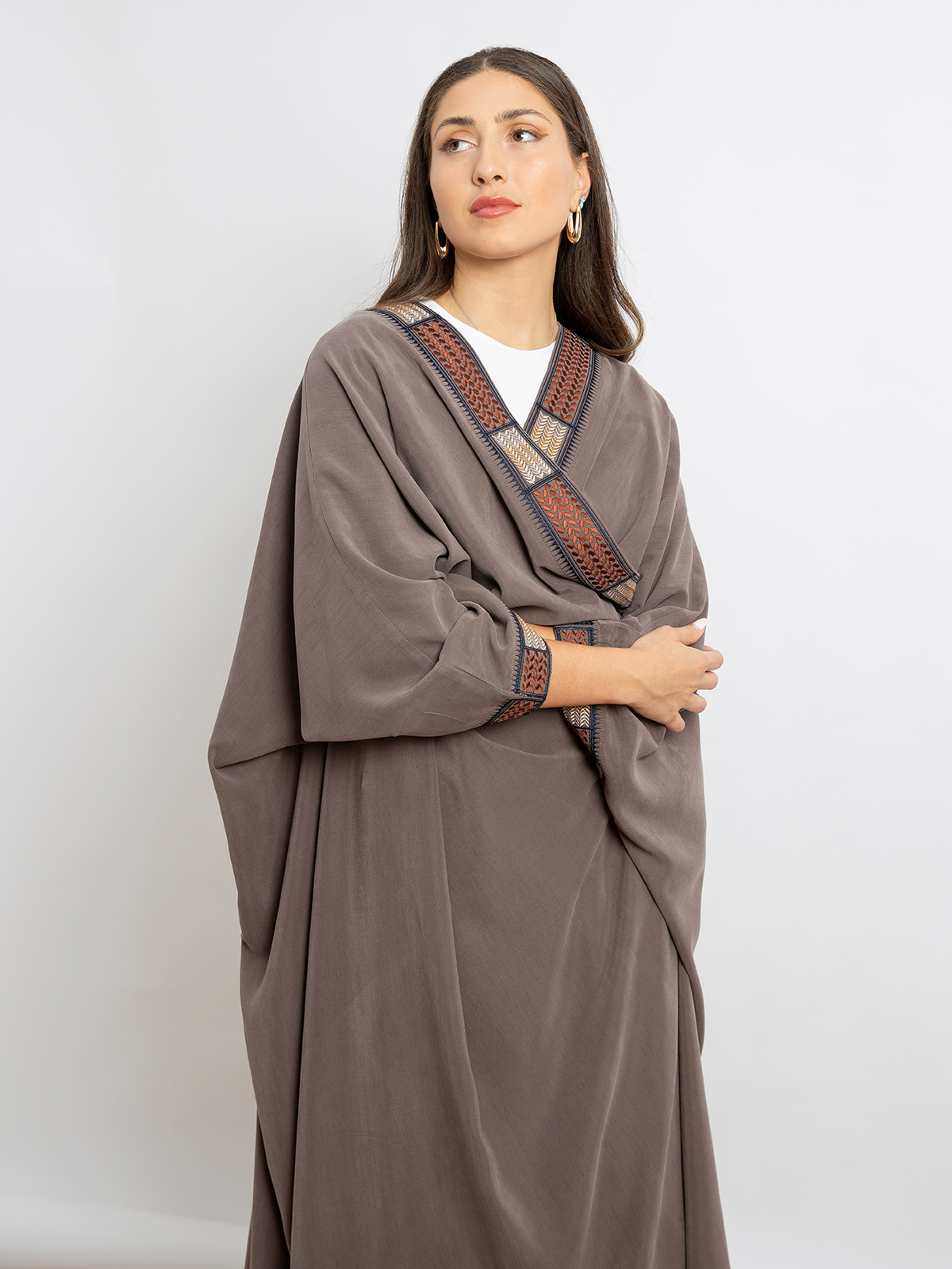 Kaafmeem women clothing wide fit brown long open bisht abaya with shemagh embroidery in Lyocell fabric for special events