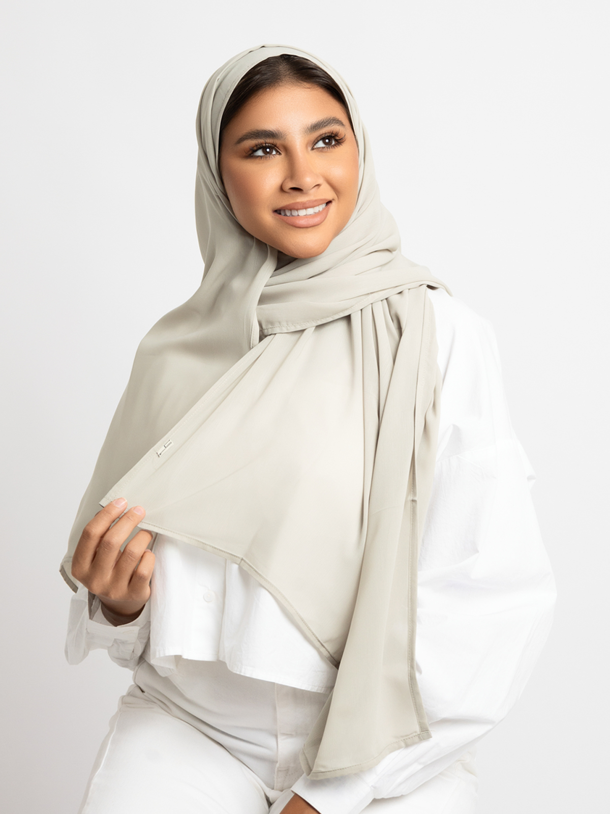 Luxurious chiffon hijab plain tarha 200 cm long light pistachio color high quality material online in ksa by kaafmeem